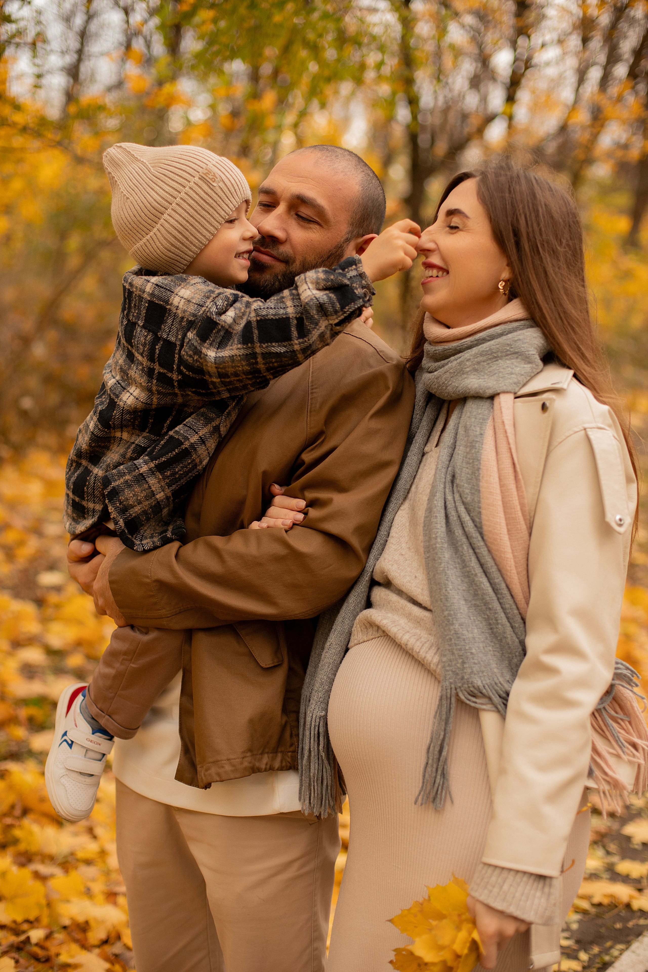 Семейная осенняя фотосессия. Семейный и индивидуальный фотограф в Ростове-на-Дону