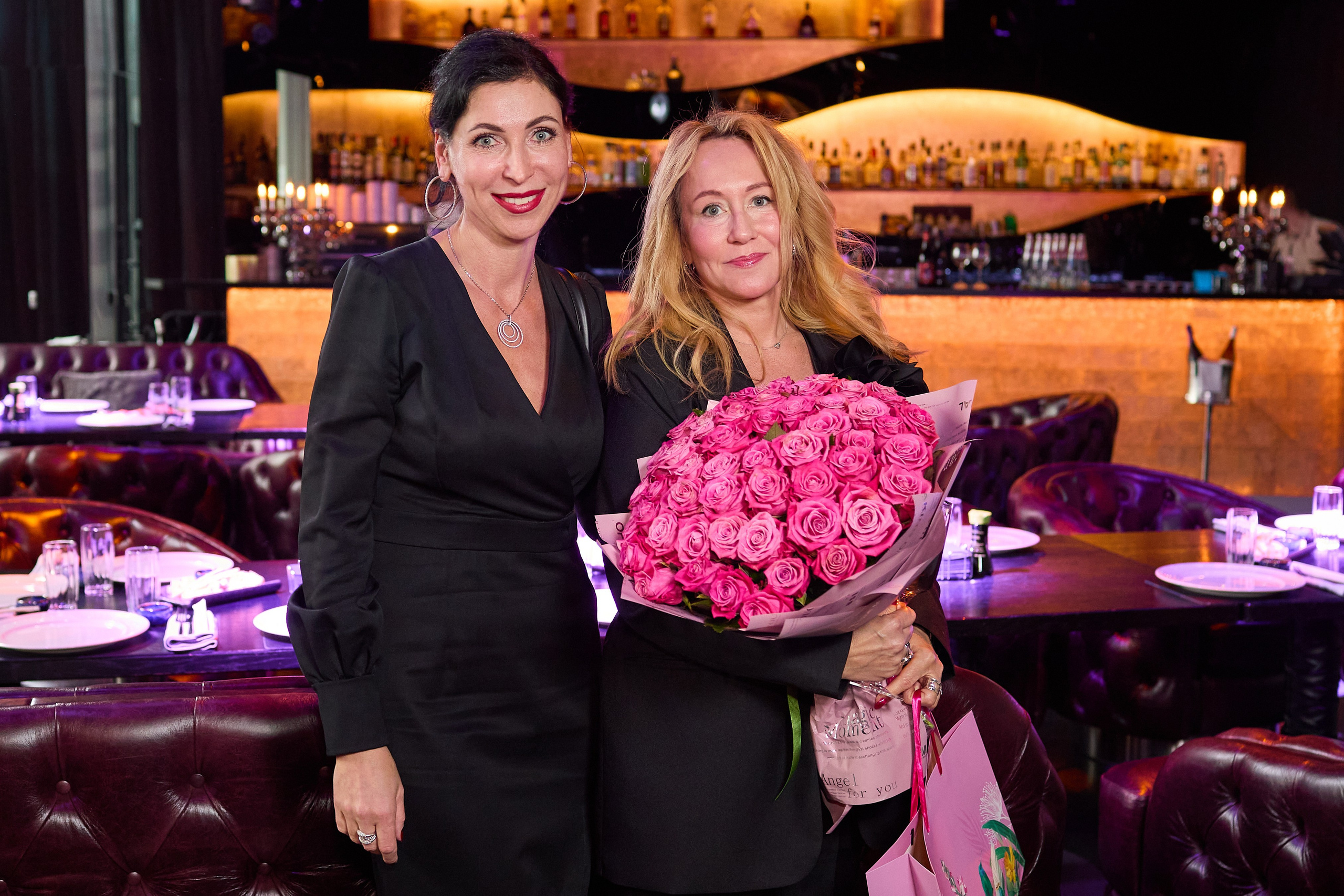 Юбилей в City Voice & Six Floor. Александр Осин — корпоративный и семейный фотограф в Москве