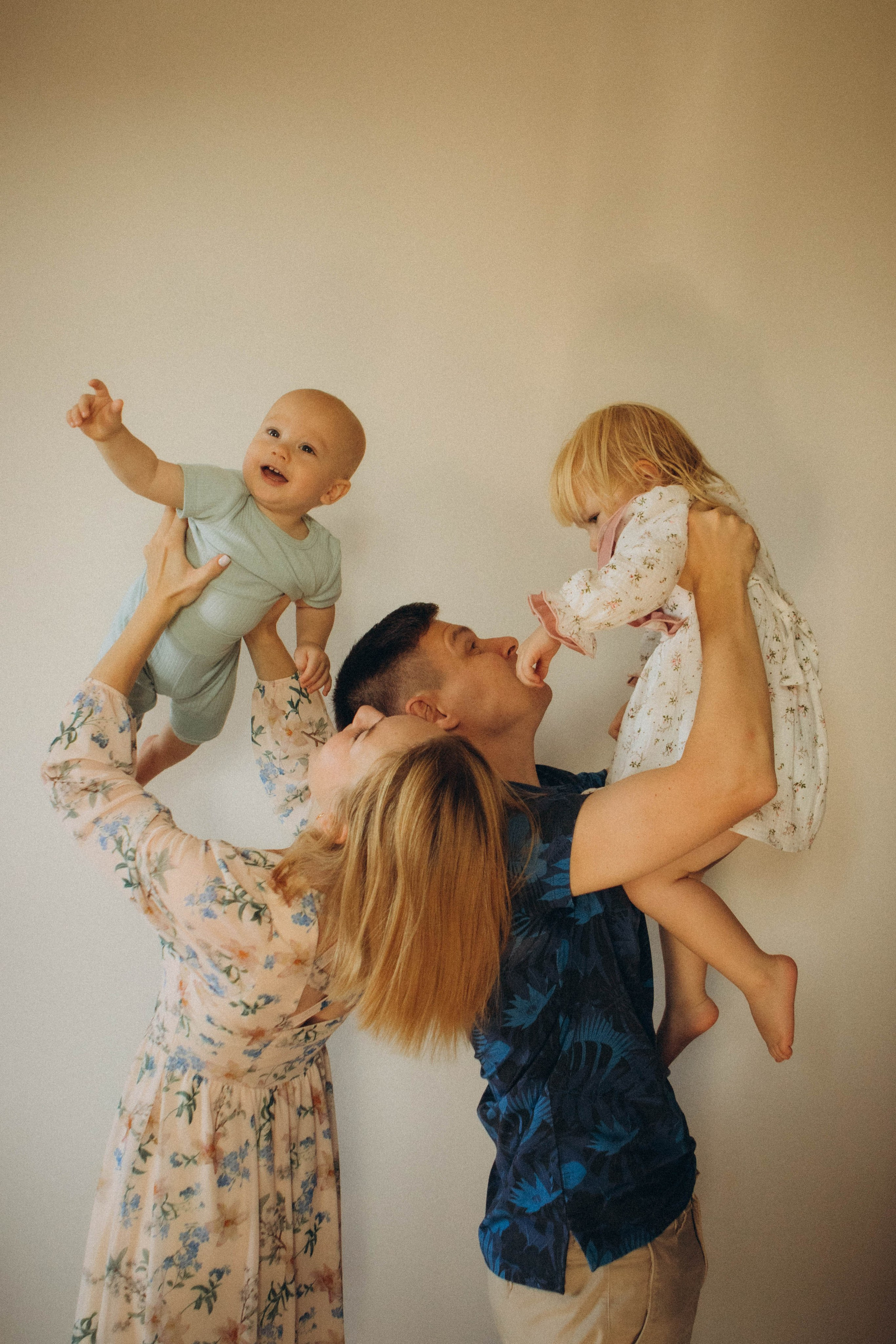 Домашняя фотосессия. Семейный фотограф в Обнинске Вера Весенняя