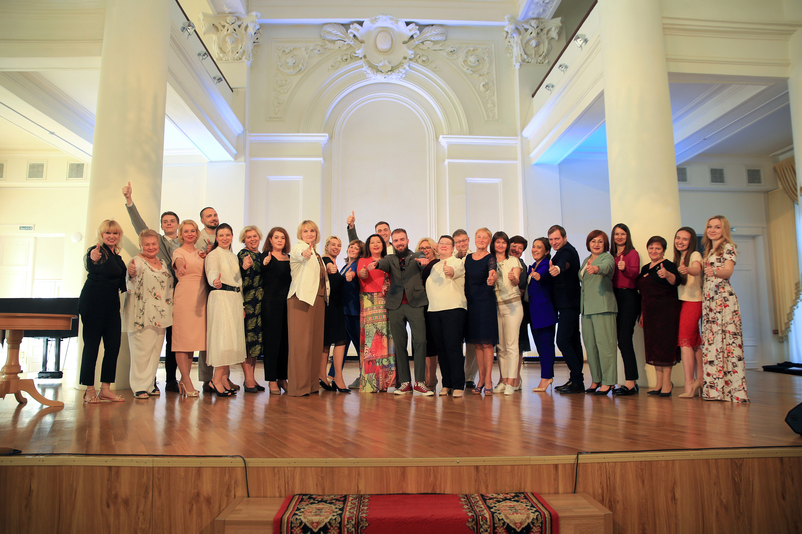 Вручение аттестатов 11 гимназия. Школьный фотограф в Туле Светлана Привезенцева