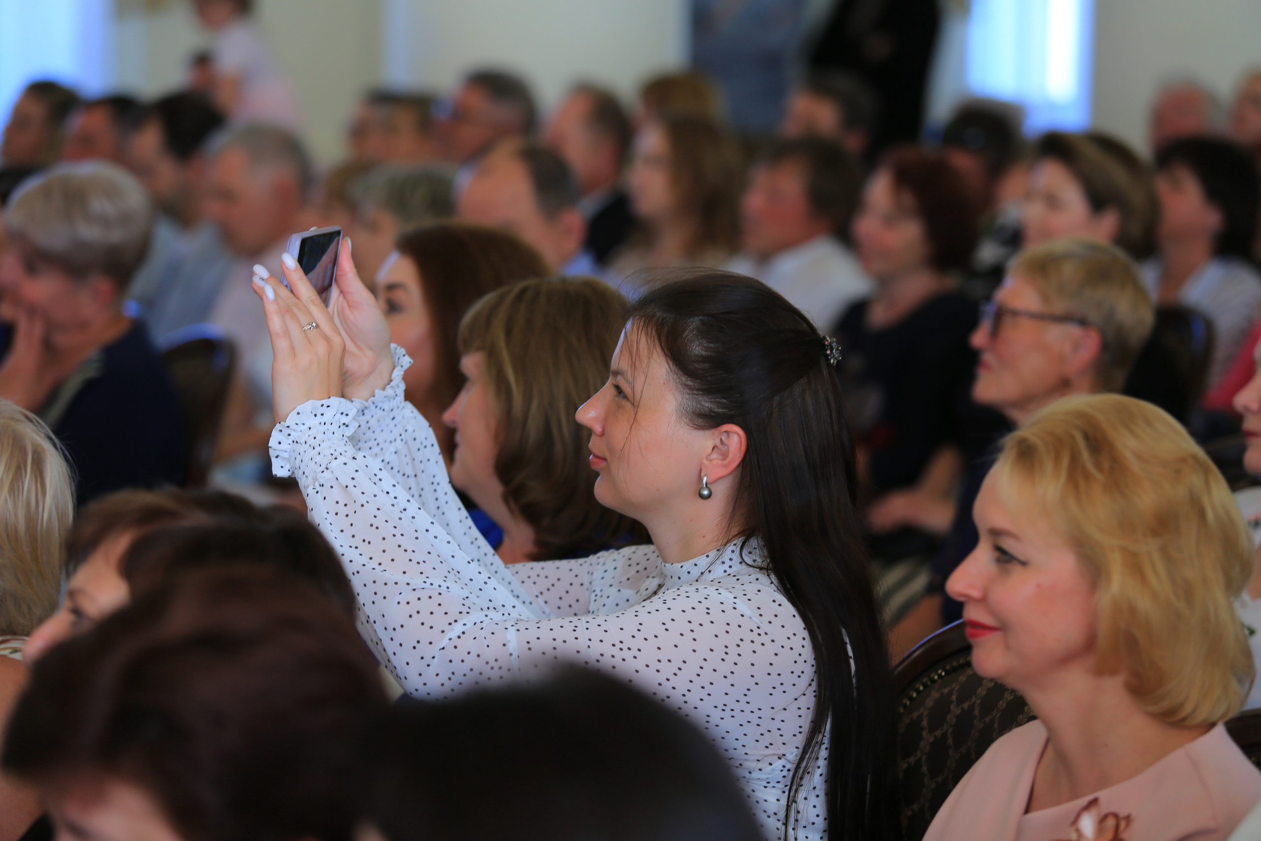 Вручение аттестатов 11 гимназия. Школьный фотограф в Туле Светлана Привезенцева