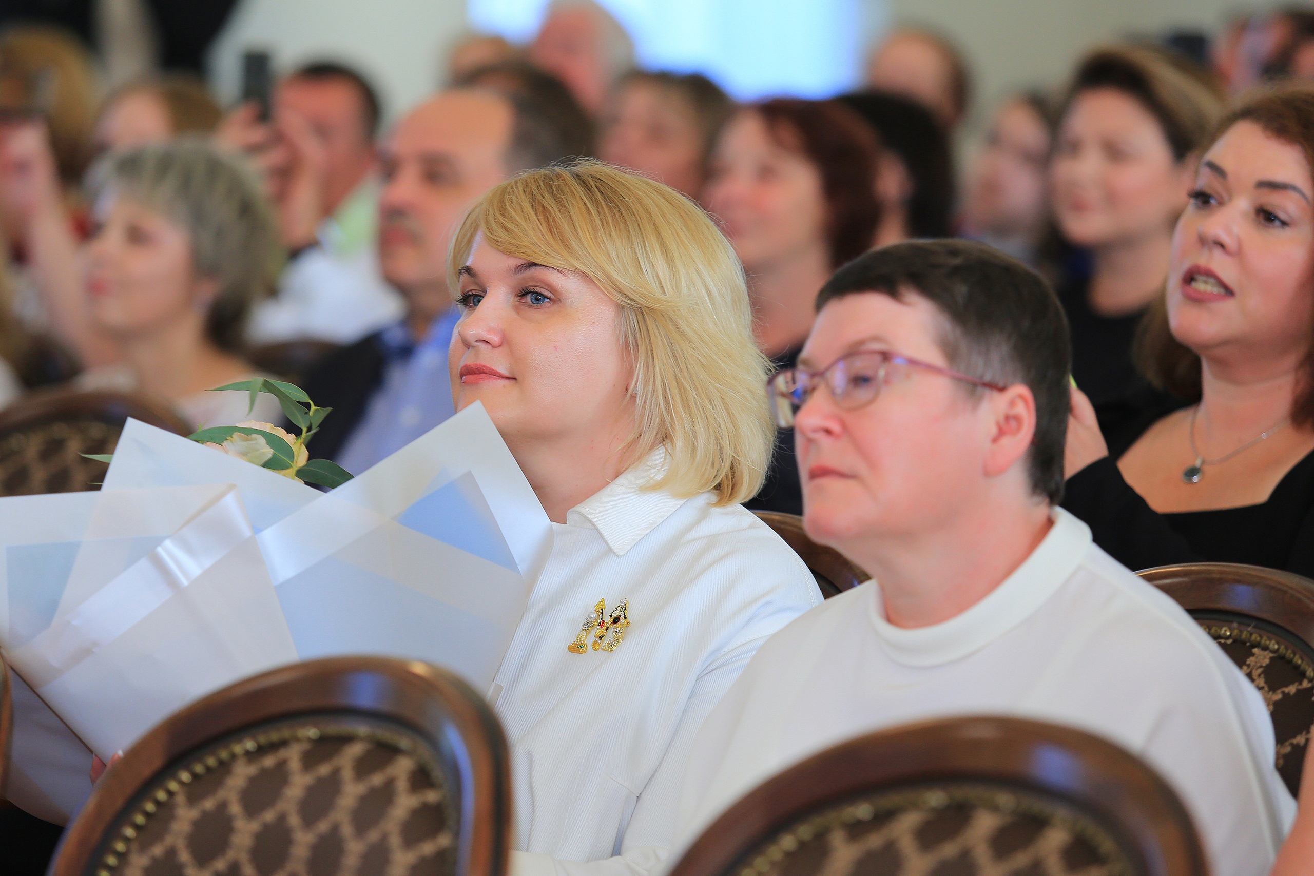 Вручение аттестатов 11 гимназия. Школьный фотограф в Туле Светлана Привезенцева