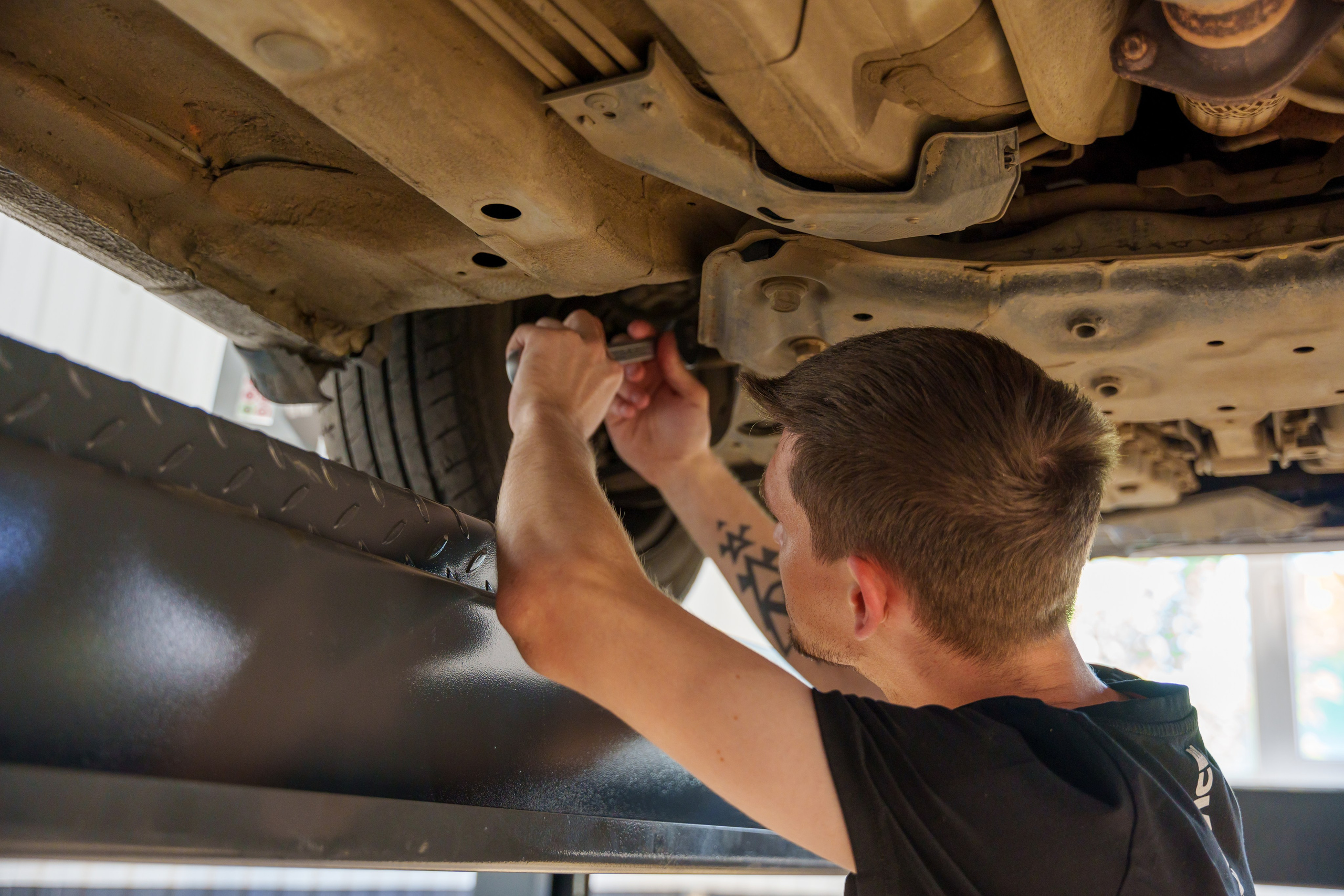 Интерьерная фотосъемка автосервиса Fit Service в Краснодаре — Профессиональная фотосъемка интерьера техцентра в Краснодаресеть СТО. Шедевры для Вас! Фотограф и Видеограф в Краснодаре Пахиев Руслан