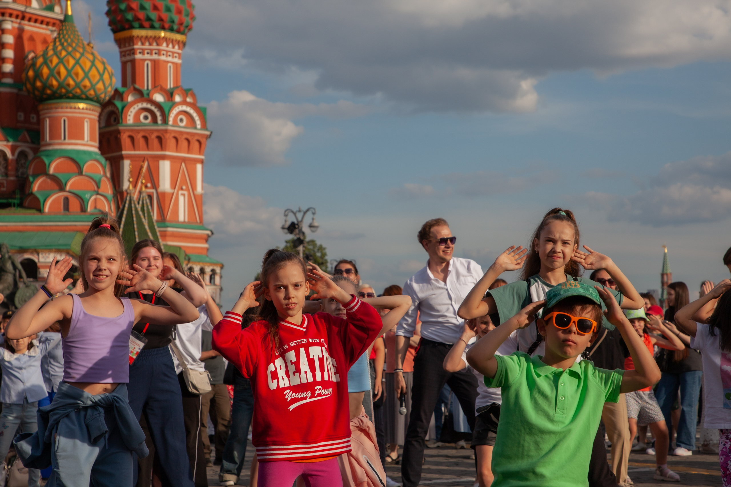 — Книжный фестиваль 2024 (флешмоб). Фотограф | Москва