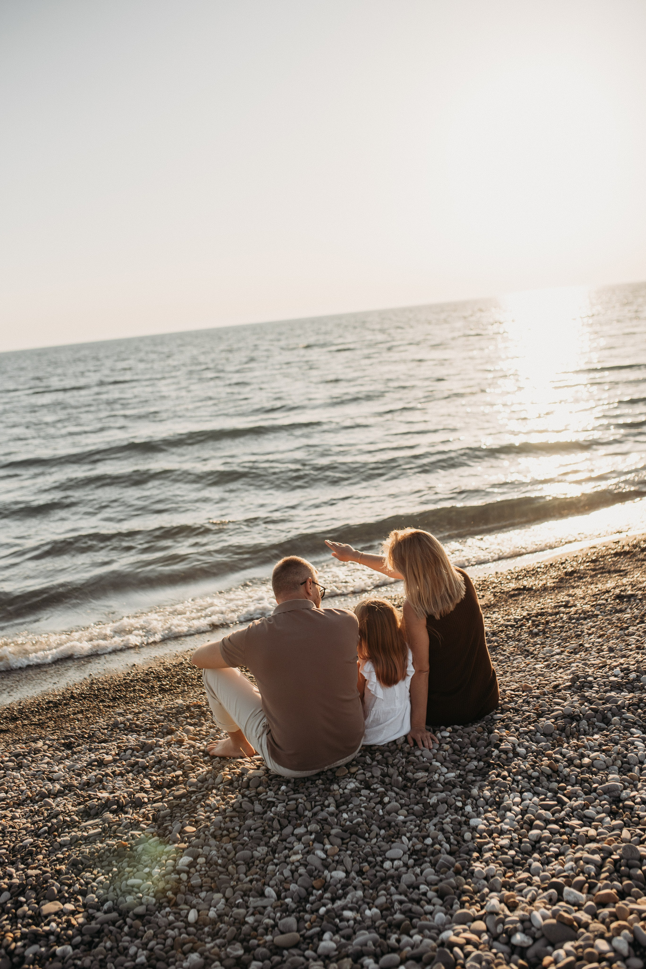Семейная фотосессия в Головинке на берегу моря на закате. Фотограф в Сочи — Маргарита Поганова
