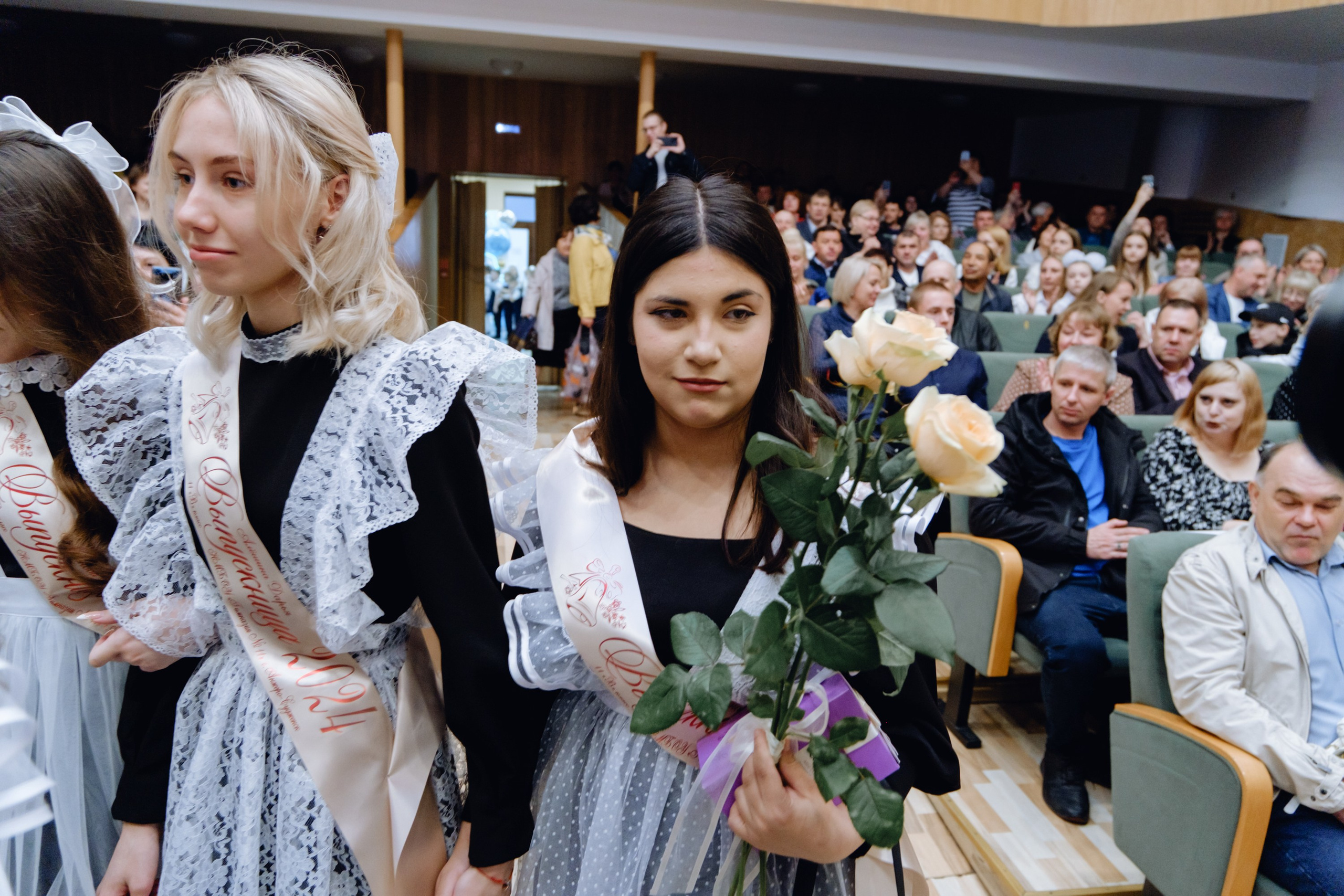 Последний звонок 11 класс. Фотограф Софья Володкина