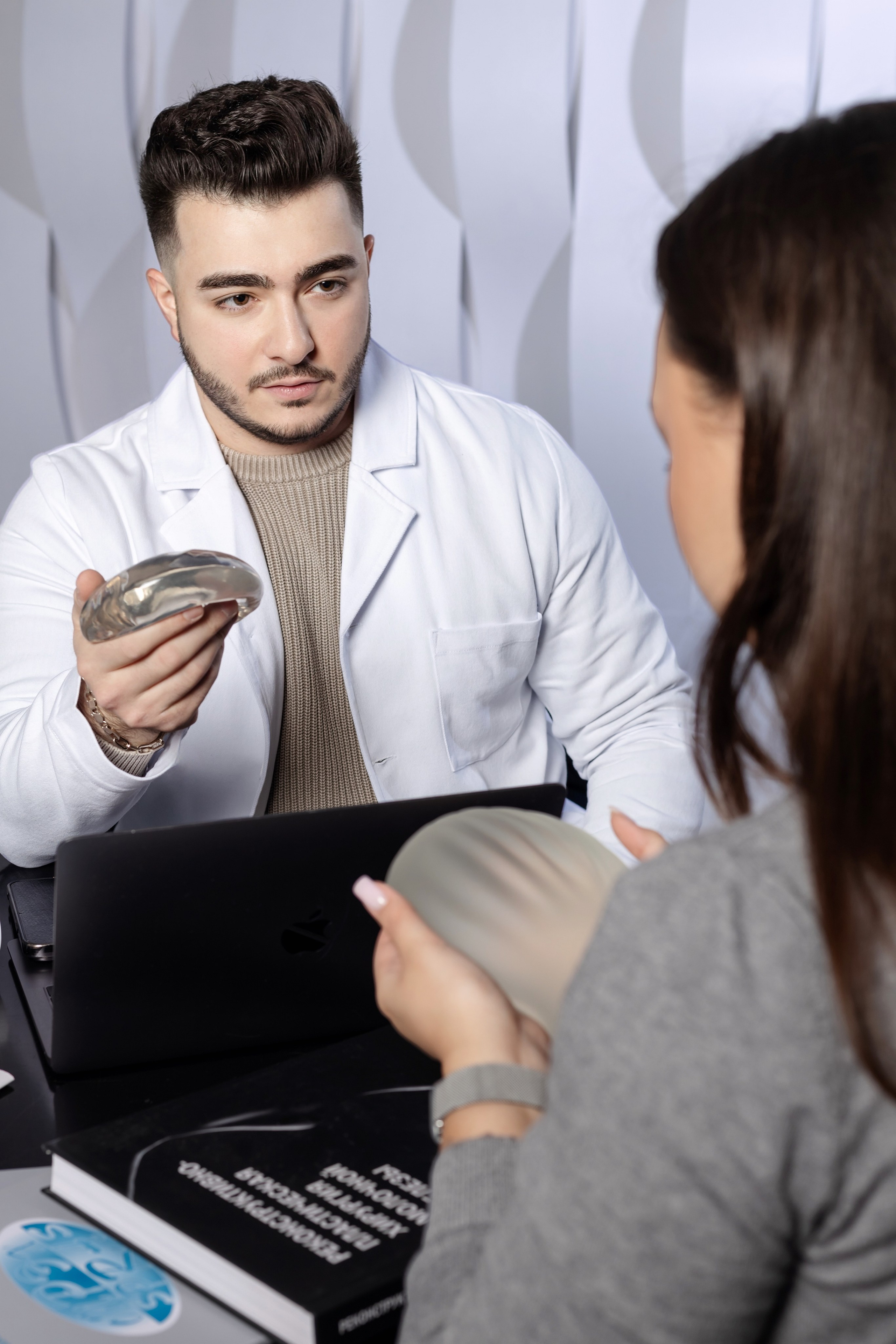 Грант Григорян, пластический хирург. Фотограф в Москве Ксения Мокрушина | Brand & Women photographer