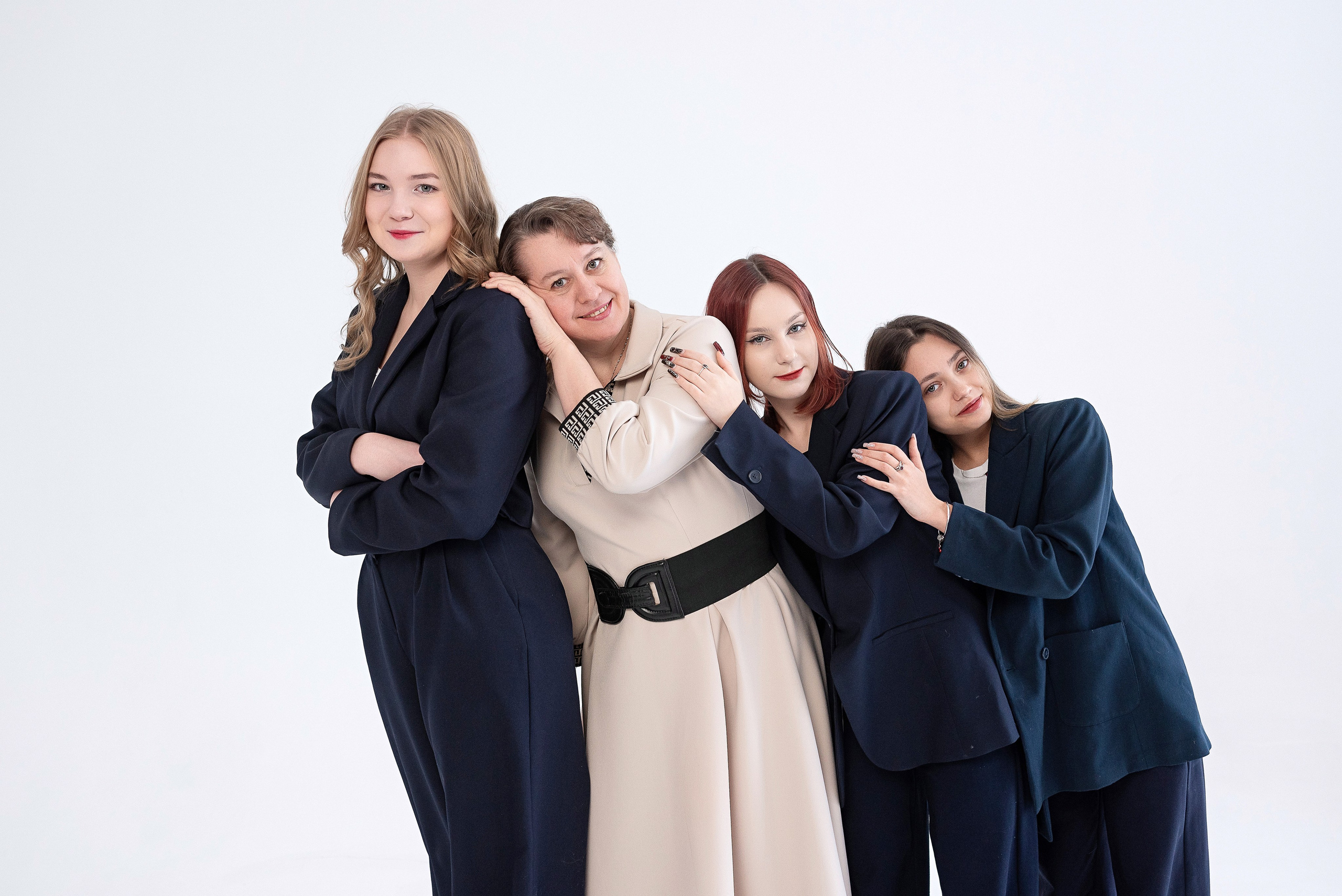 9 класс на циклораме. Детский и семейный фотограф в Сургуте и Нефтеюганске Анна Старцева