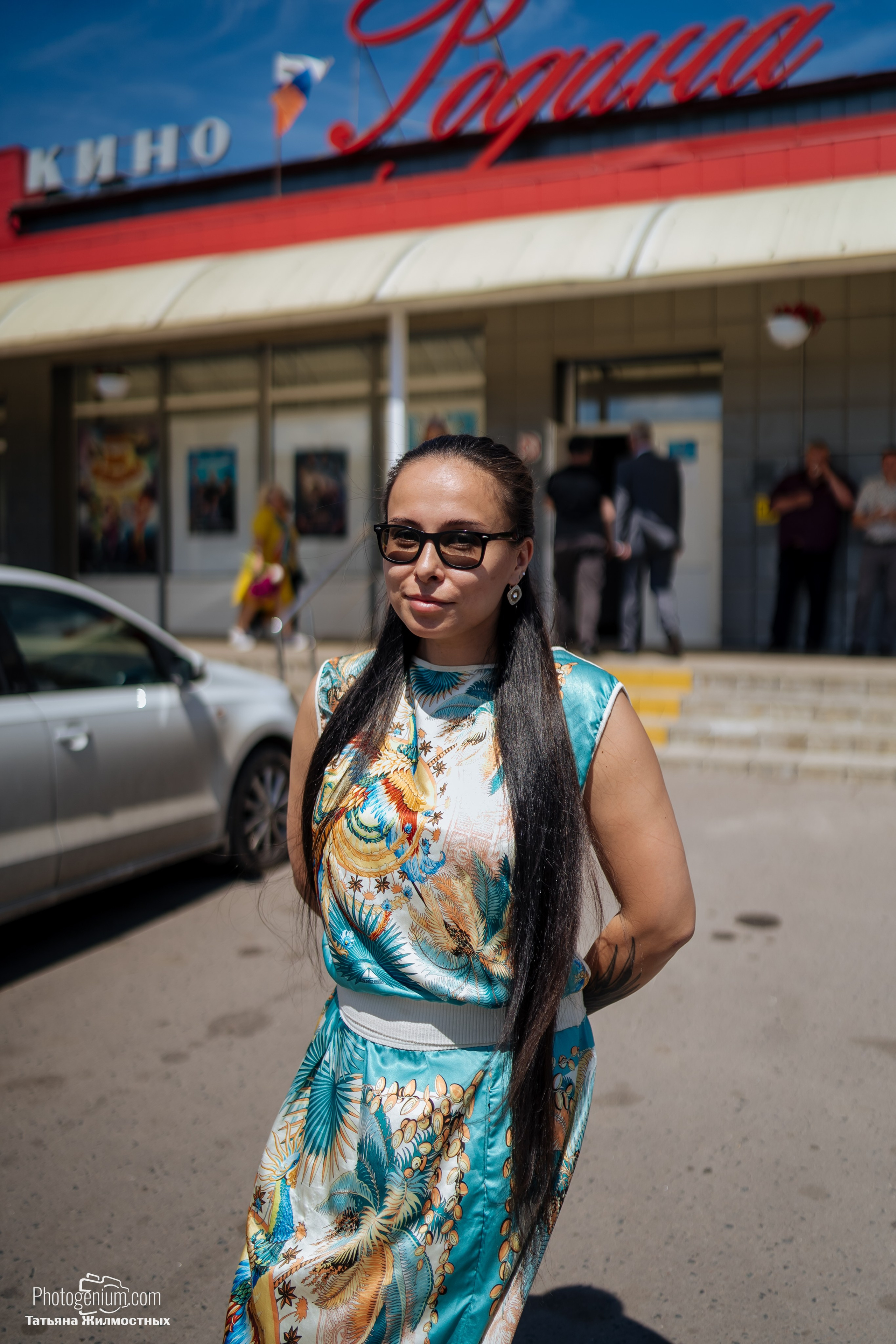 8 июня «Патриоты из Курска» сбор гуманитарной помощи у кинотеатра «Родина». Фотограф Нижний Новгород Татьяна Кейод