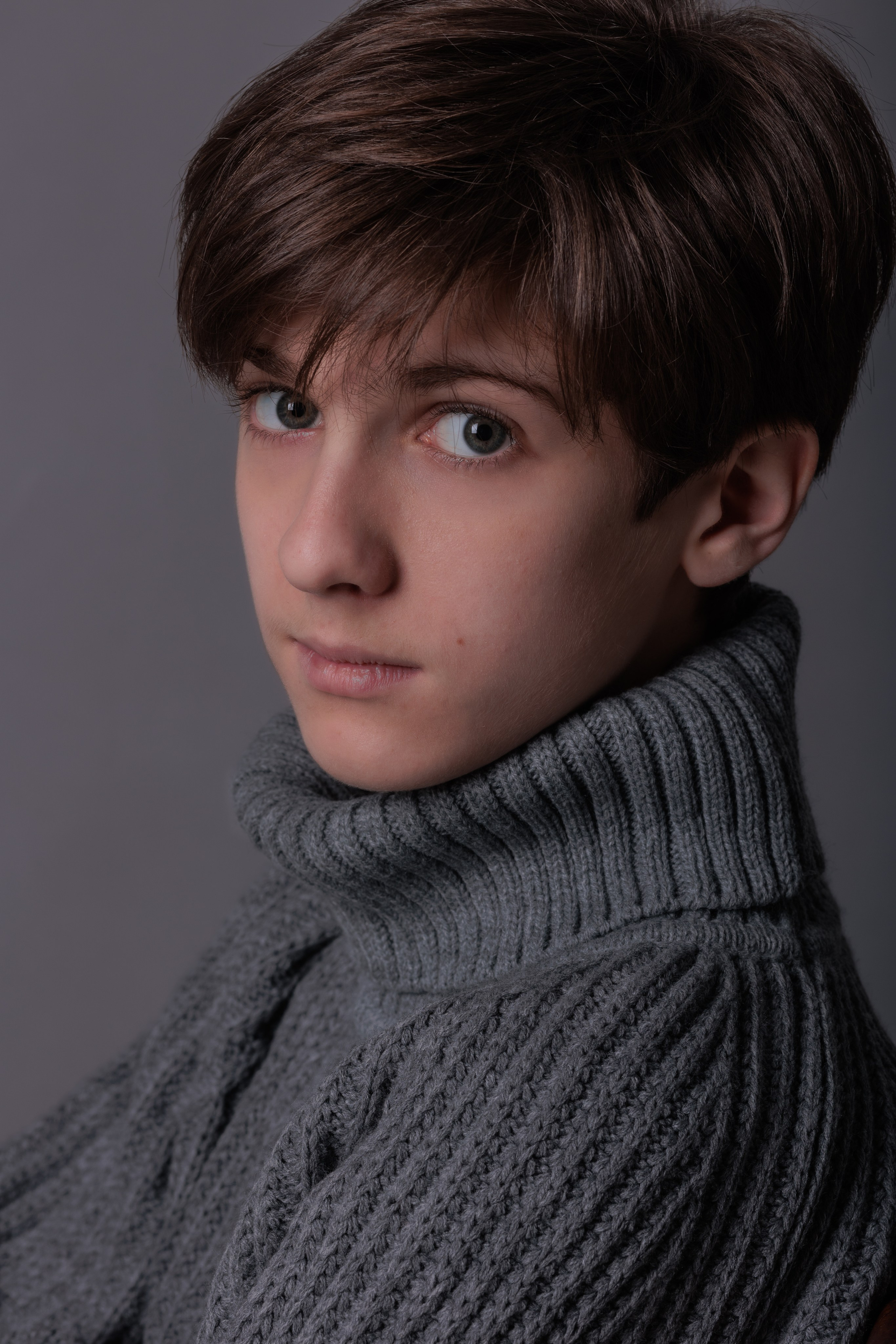 АРТЁМ. Я фотограф из Москвы к Вашим услугам