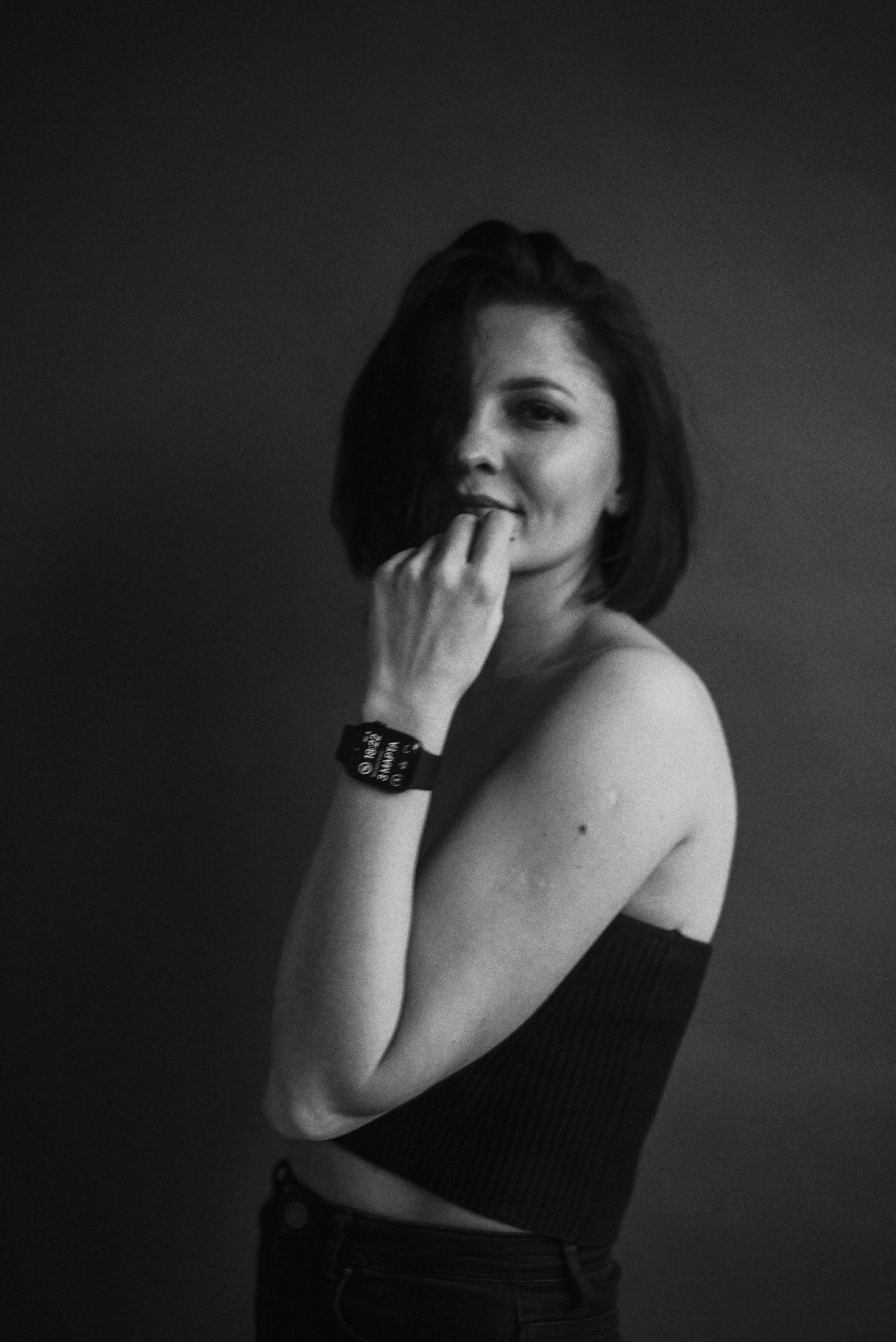 девушка в студи женская фотосессия в студии женская съемка