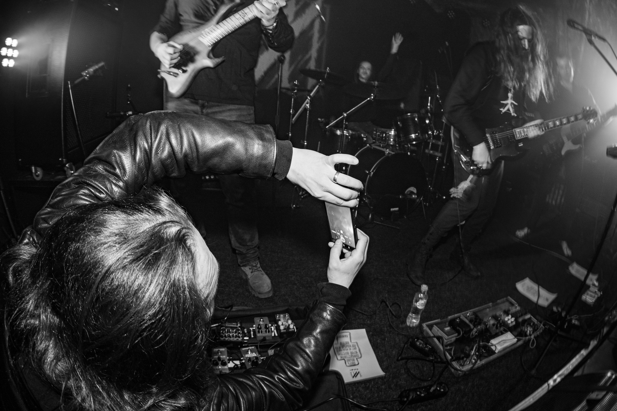 ИЛ • Minuala • Khlad|Цоколь 2.0. Концертный и репортажный фотограф в Санкт-Петербурге Слава Пахомов