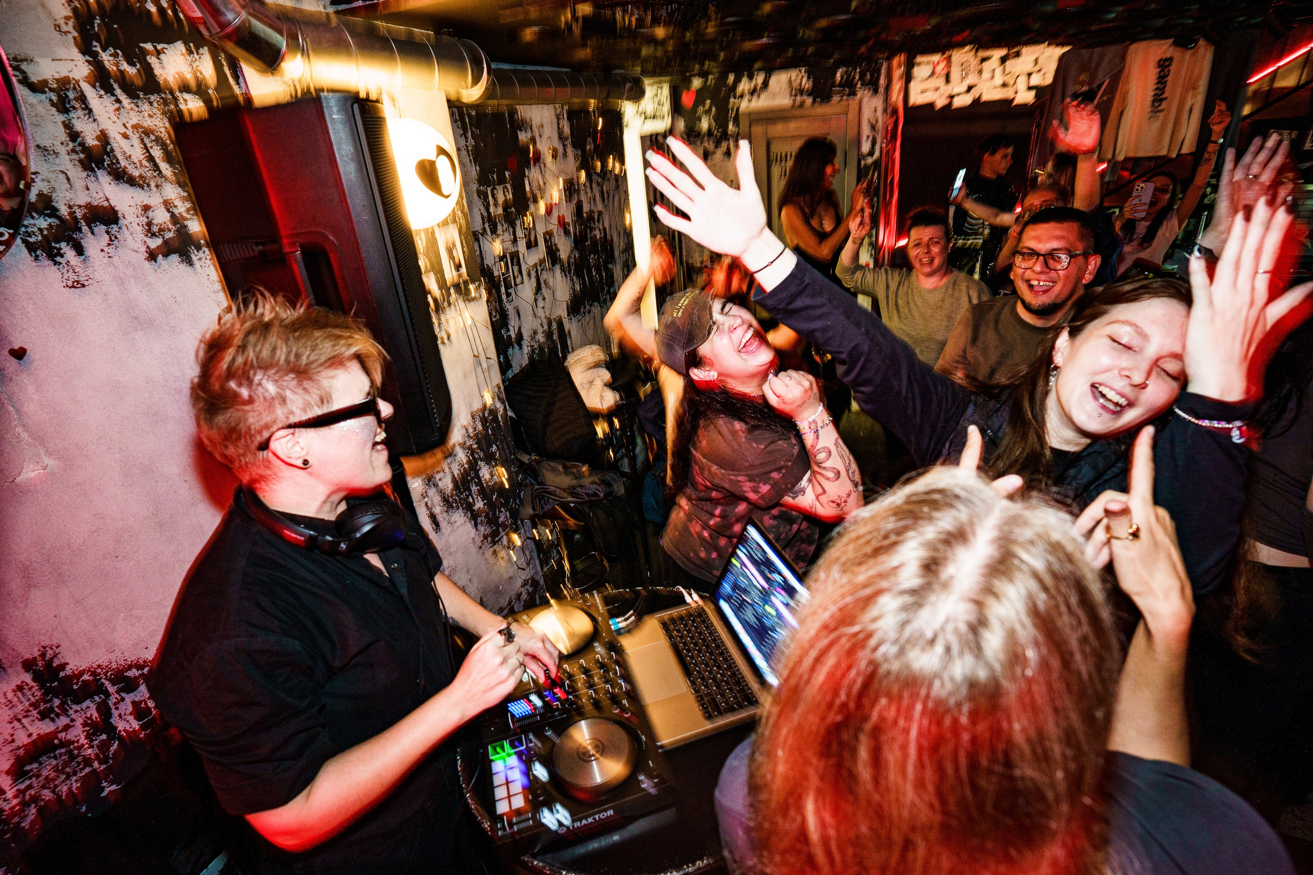 Бар разбитых сердец. Last summer party. Концертный и репортажный фотограф в Санкт-Петербурге Слава Пахомов