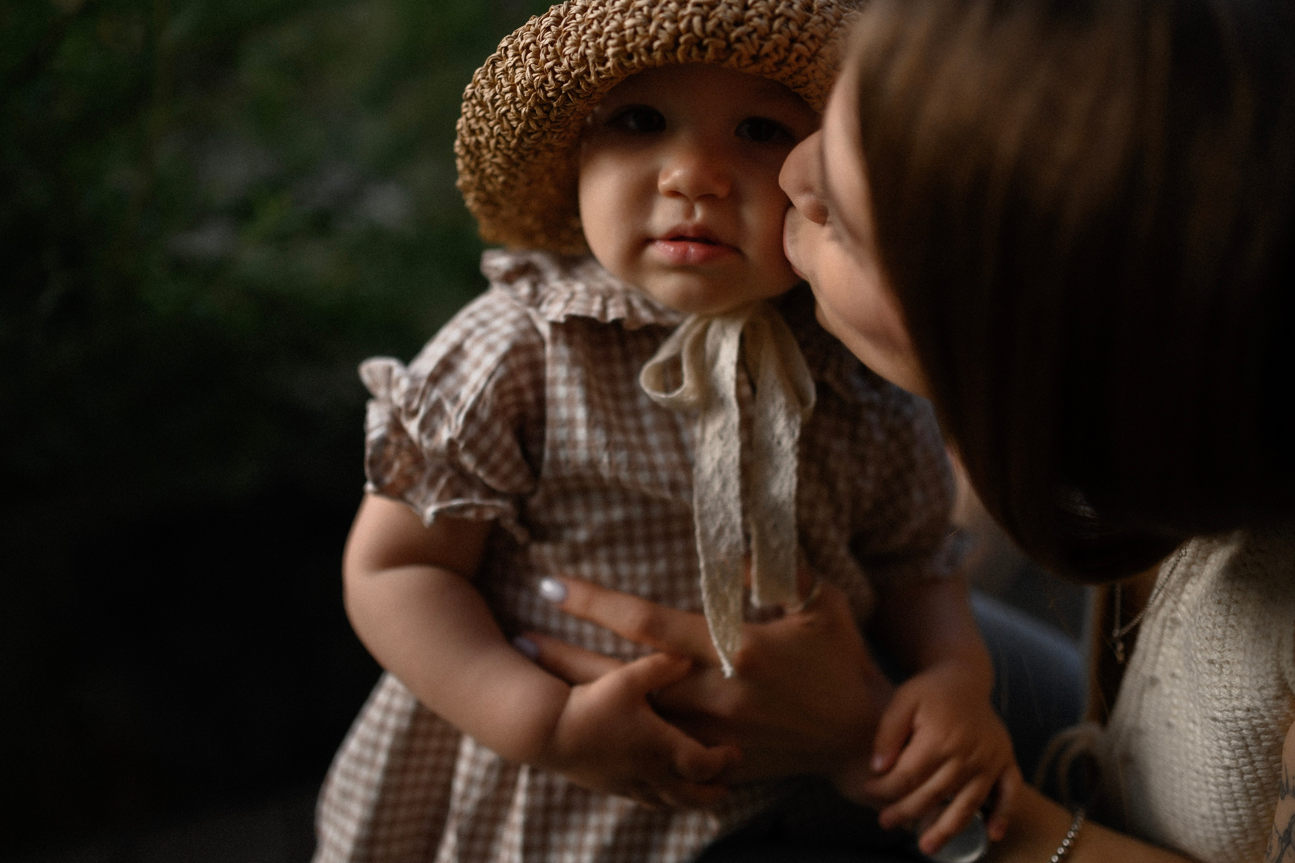 Надя и Алиса в ресторане Кедр. Семейный и свадебный lifestyle-фотограф в Москве Мария Петрова