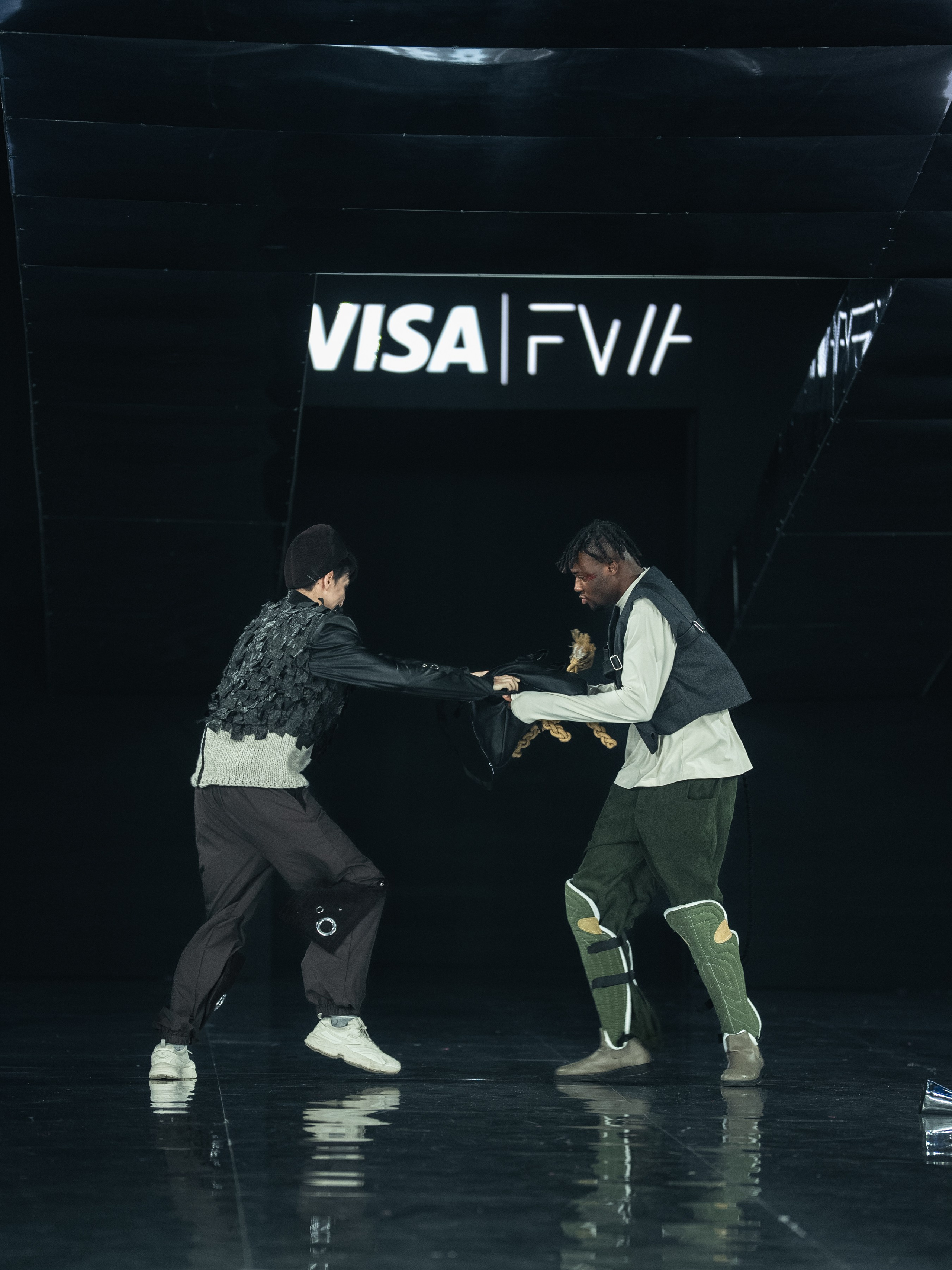 Visa Fashion Week Almaty Pre-Fall 2026 GAZHAIYIP. Сайт Алматинского НЮ АРТ, будуар и фэшн фотографа Дениса Карпенко