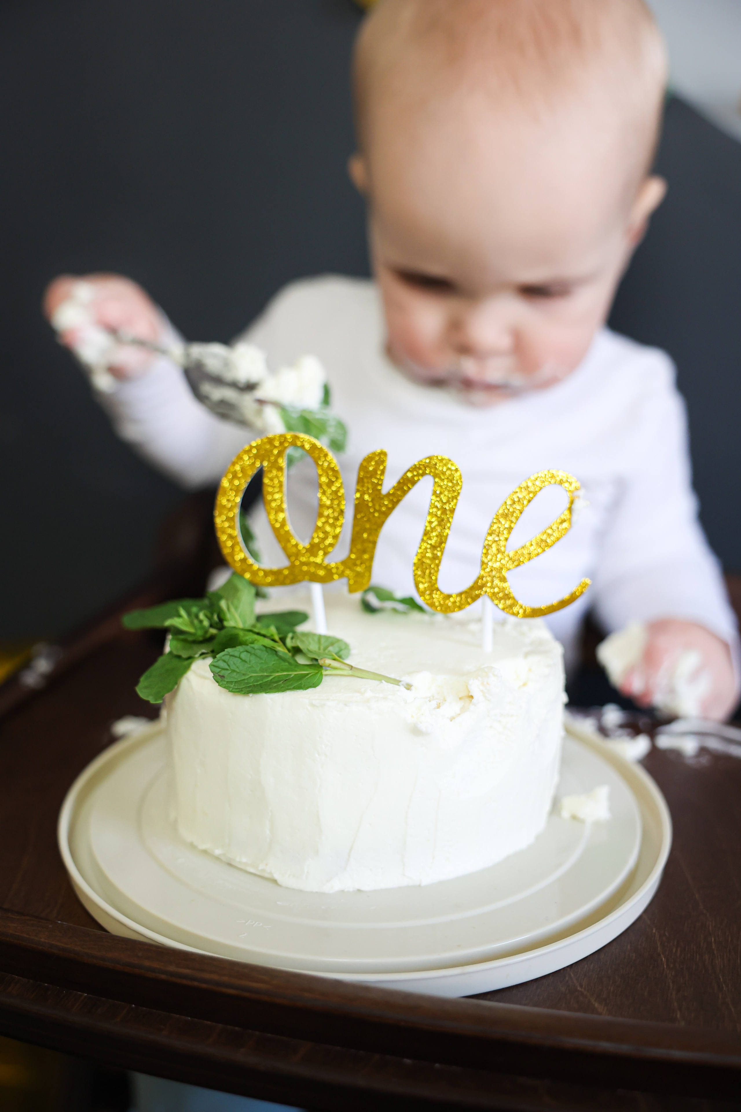 Ванечка и краш-торт. Оксана Ромашкина- семейный и ньюборн фотограф из Москвы