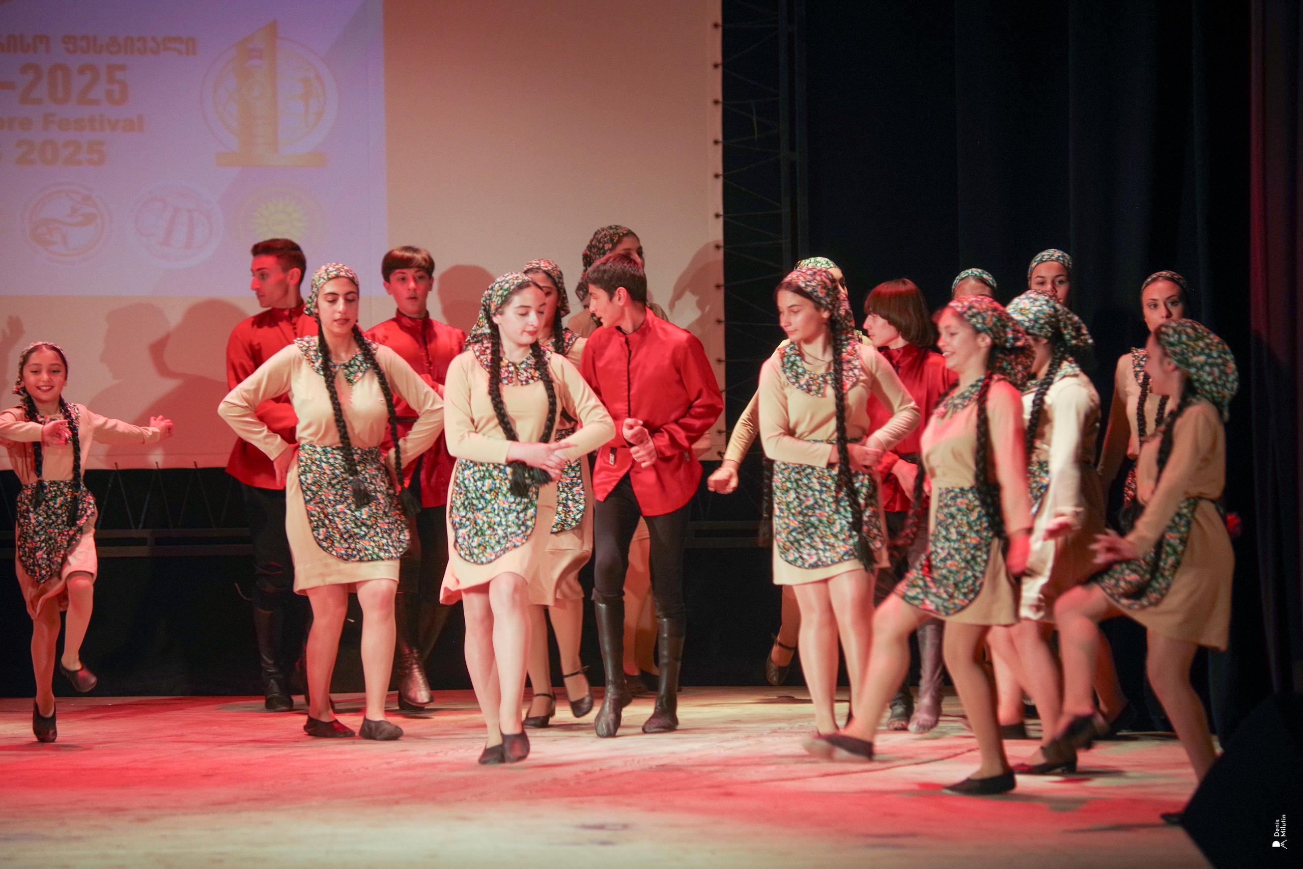 Танцы в прекрасном Они. Портретный фотограф Денис Милютин