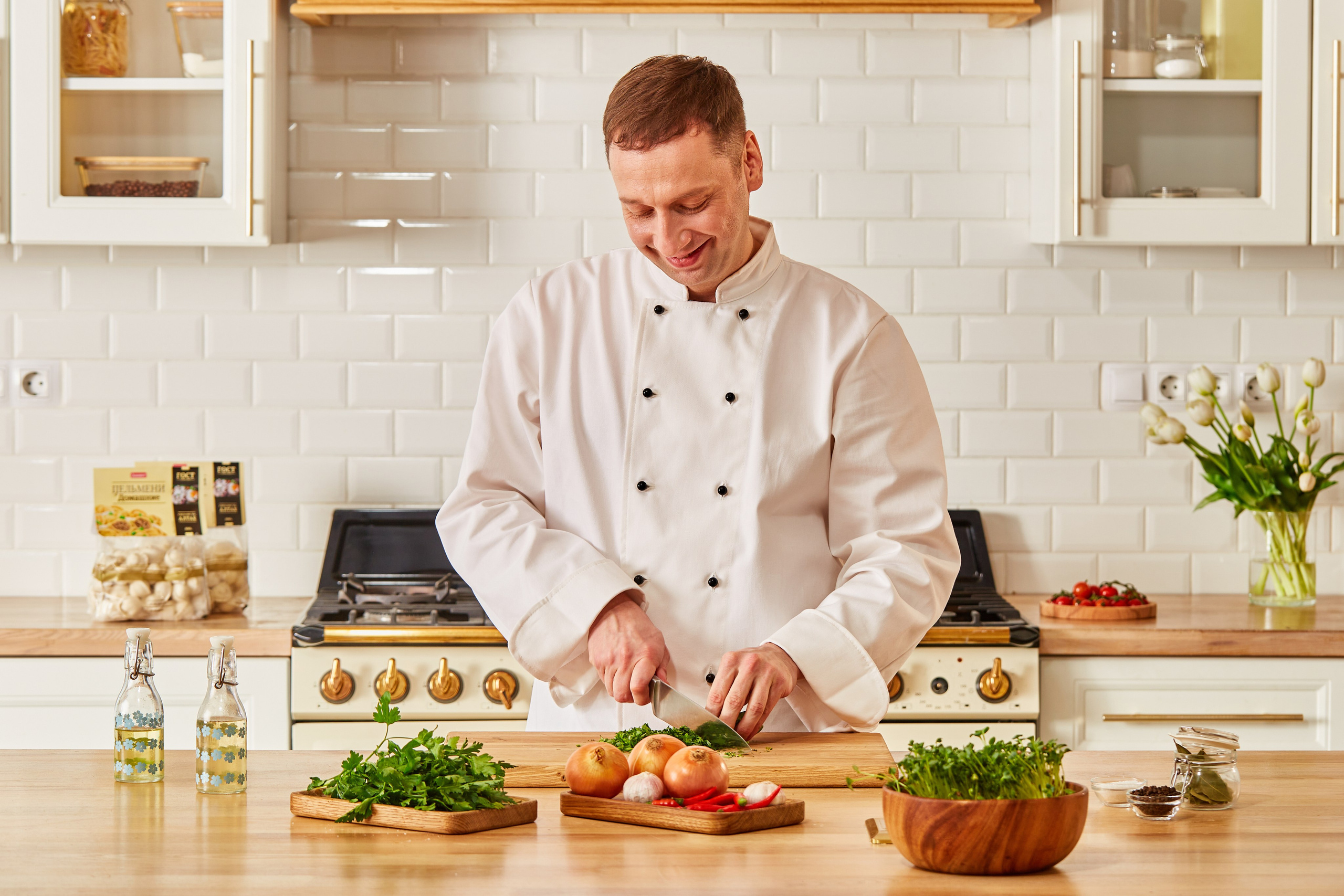 «Сила мяса». Рилс, тв, фуд фото, стилистика, видео и продакшн. Организация съёмок для ресторанов и брендов. Вкусно, эстетично, профессионально