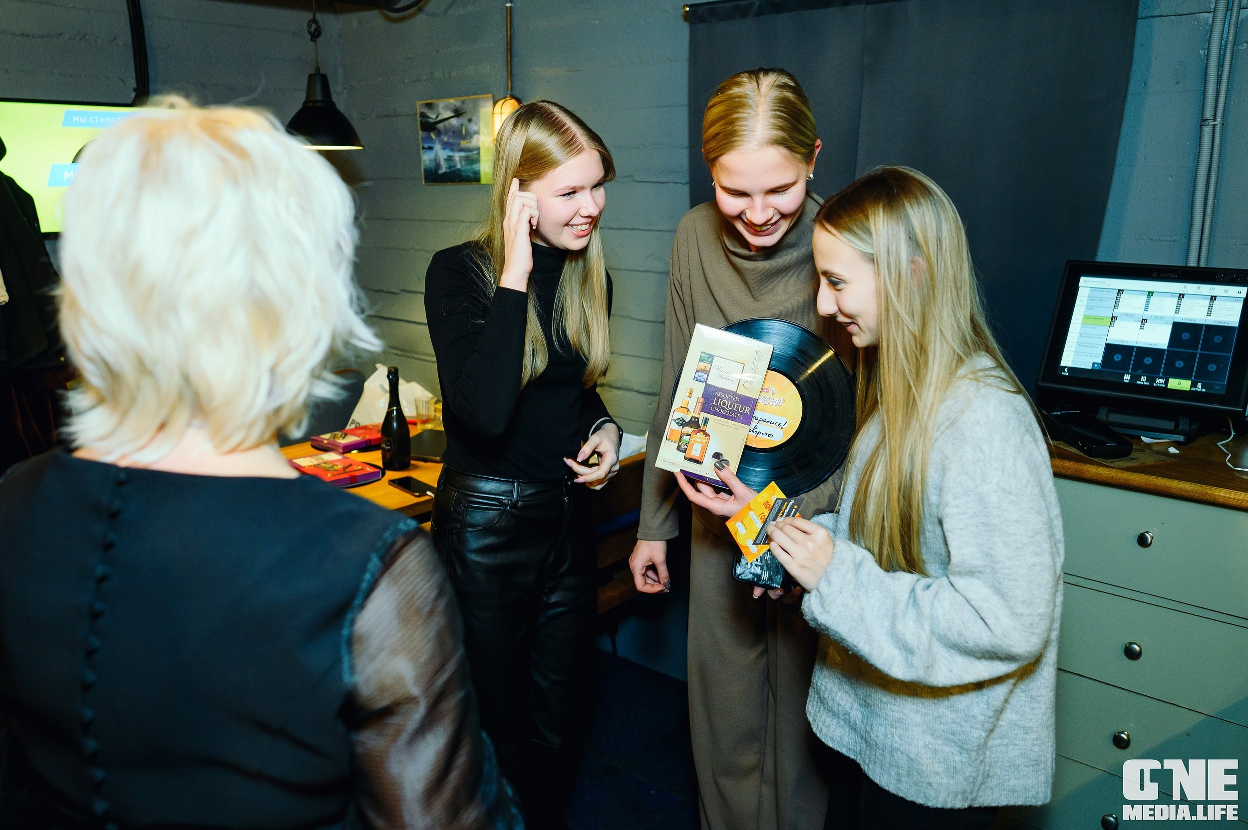 Фоторепортаж из бара Dreadnought. One Media Life: фоторепортажи, фотоотчеты с мероприятий и заведений