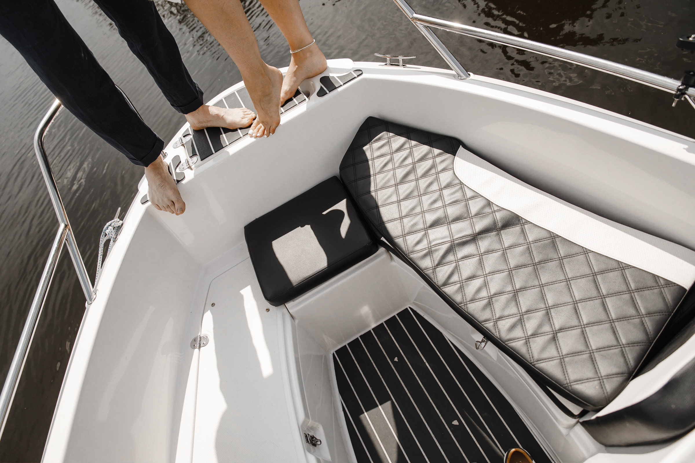 Ethanol spray. ROMA GORBATOVSKY