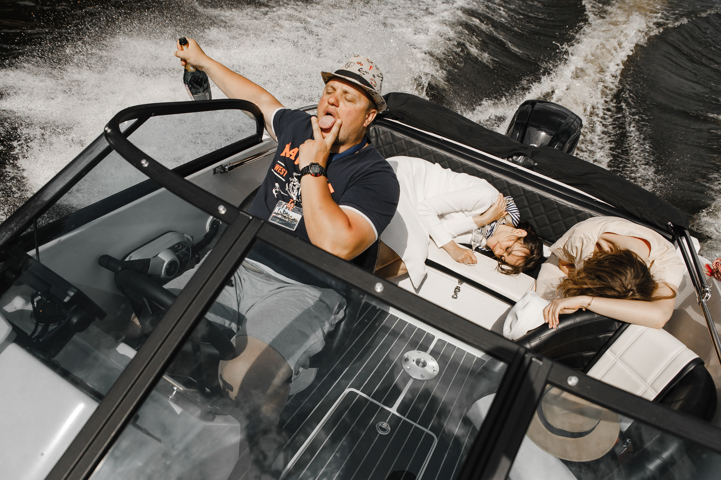 Ethanol spray. ROMA GORBATOVSKY