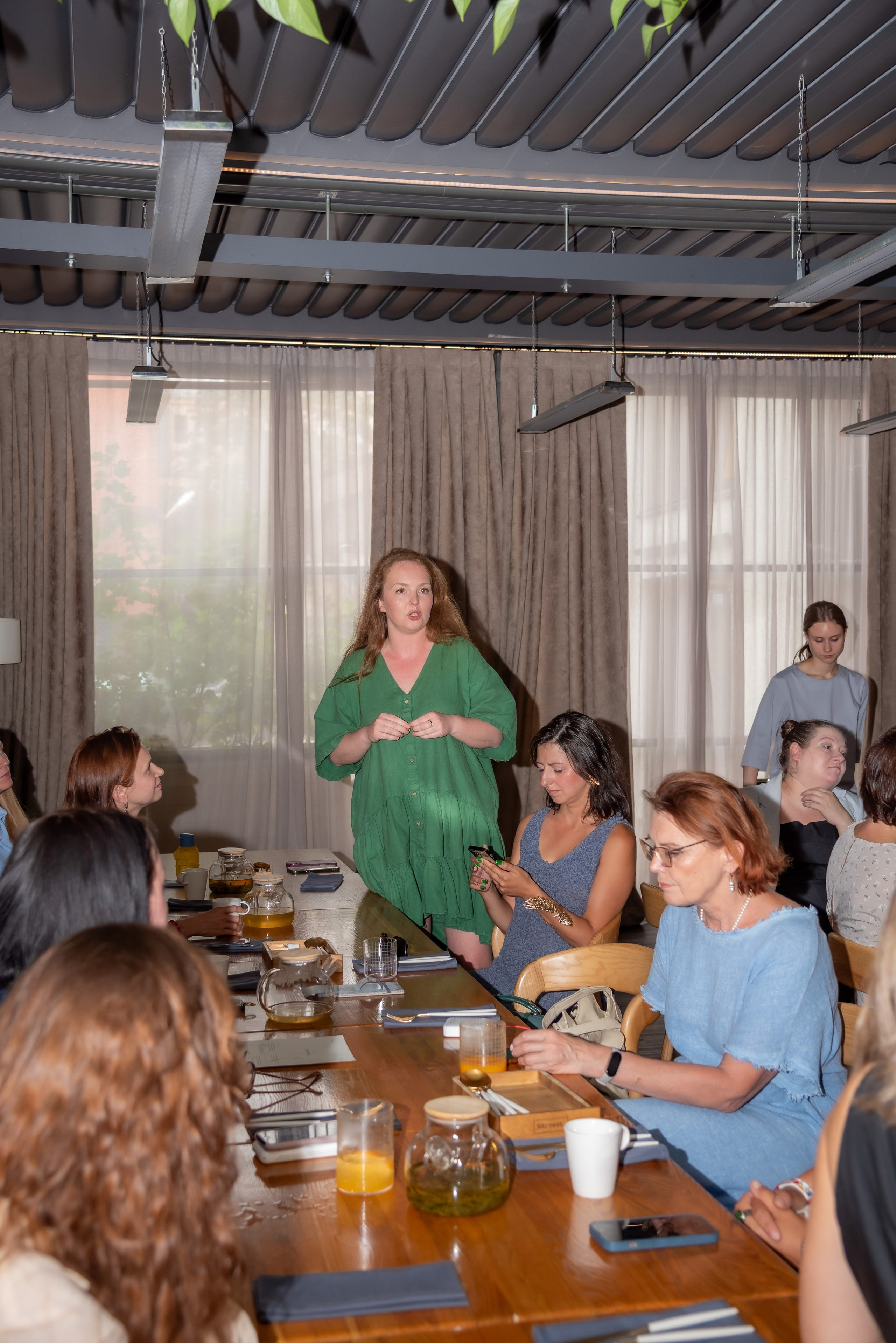 Встреча книжного клуба и презентация книги. Елена Сергеева- фотограф для жизни и бренда. Фотосессии и репортаж мероприятий