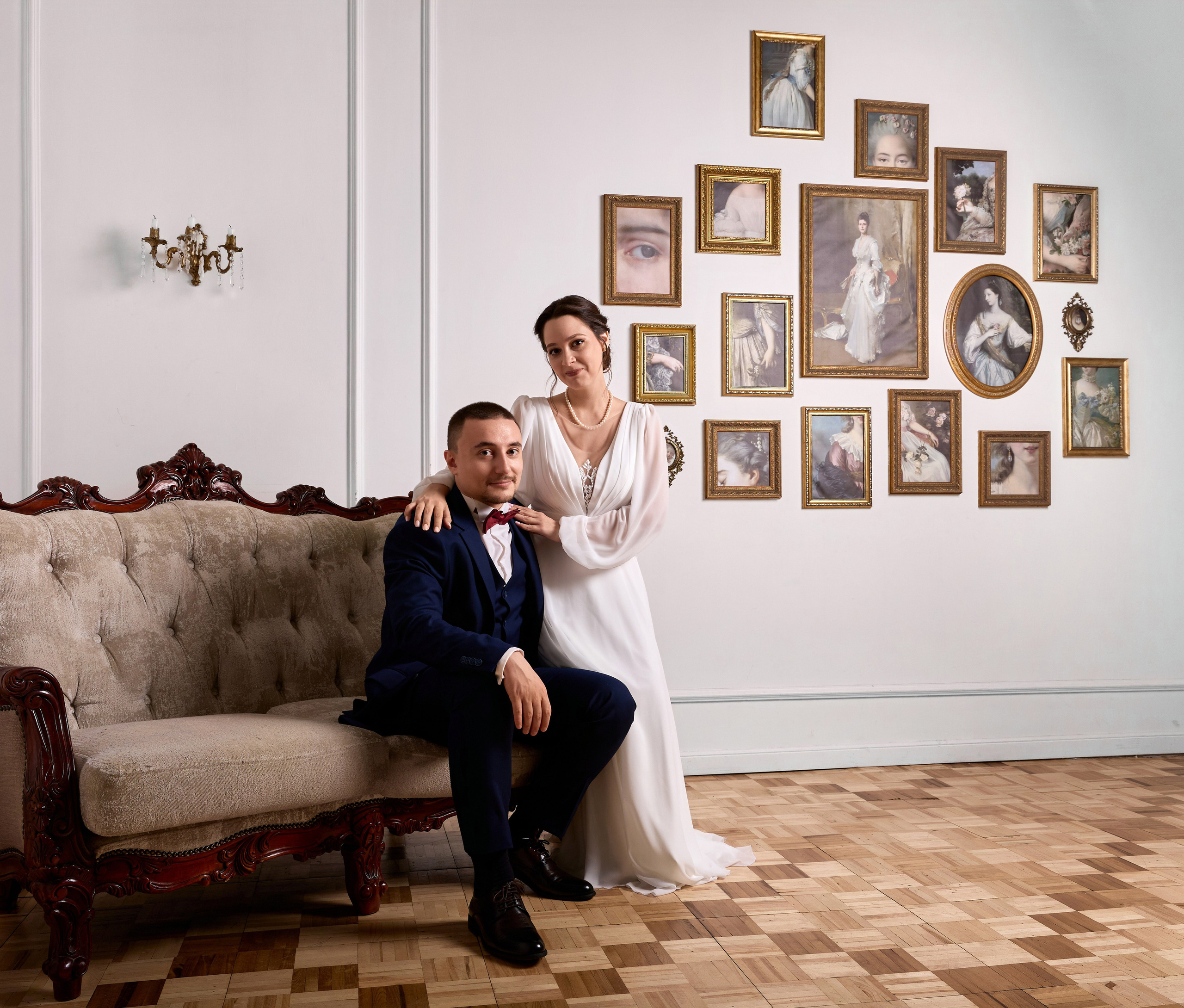 Свадебная фотосессия в студии и регистрация брака в Грибоедовском ЗАГСе