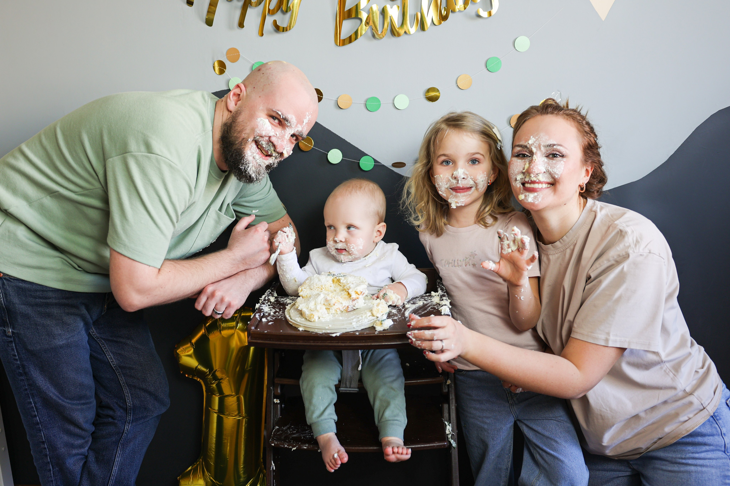 Ванечка и краш-торт. Оксана Ромашкина- семейный и ньюборн фотограф из Москвы