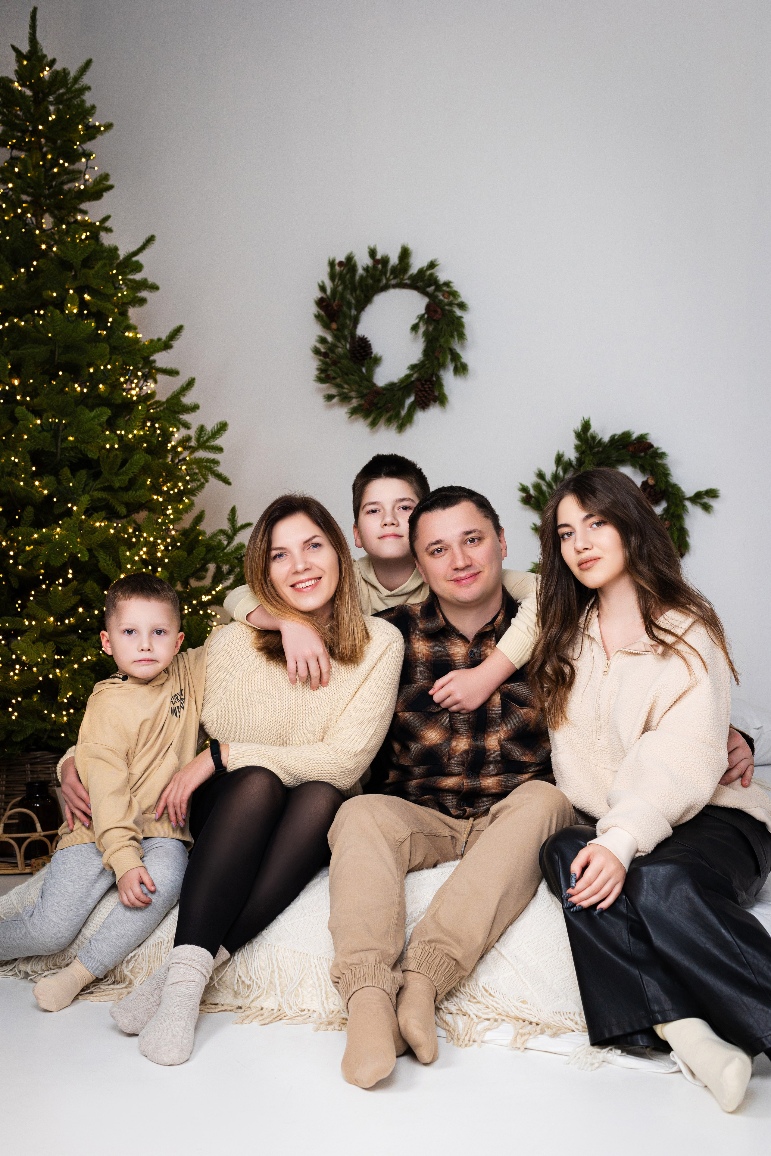 Наталья, Владимир, Лера, Матвей и Тимур. Фотограф ВИКА МЕДУЗА