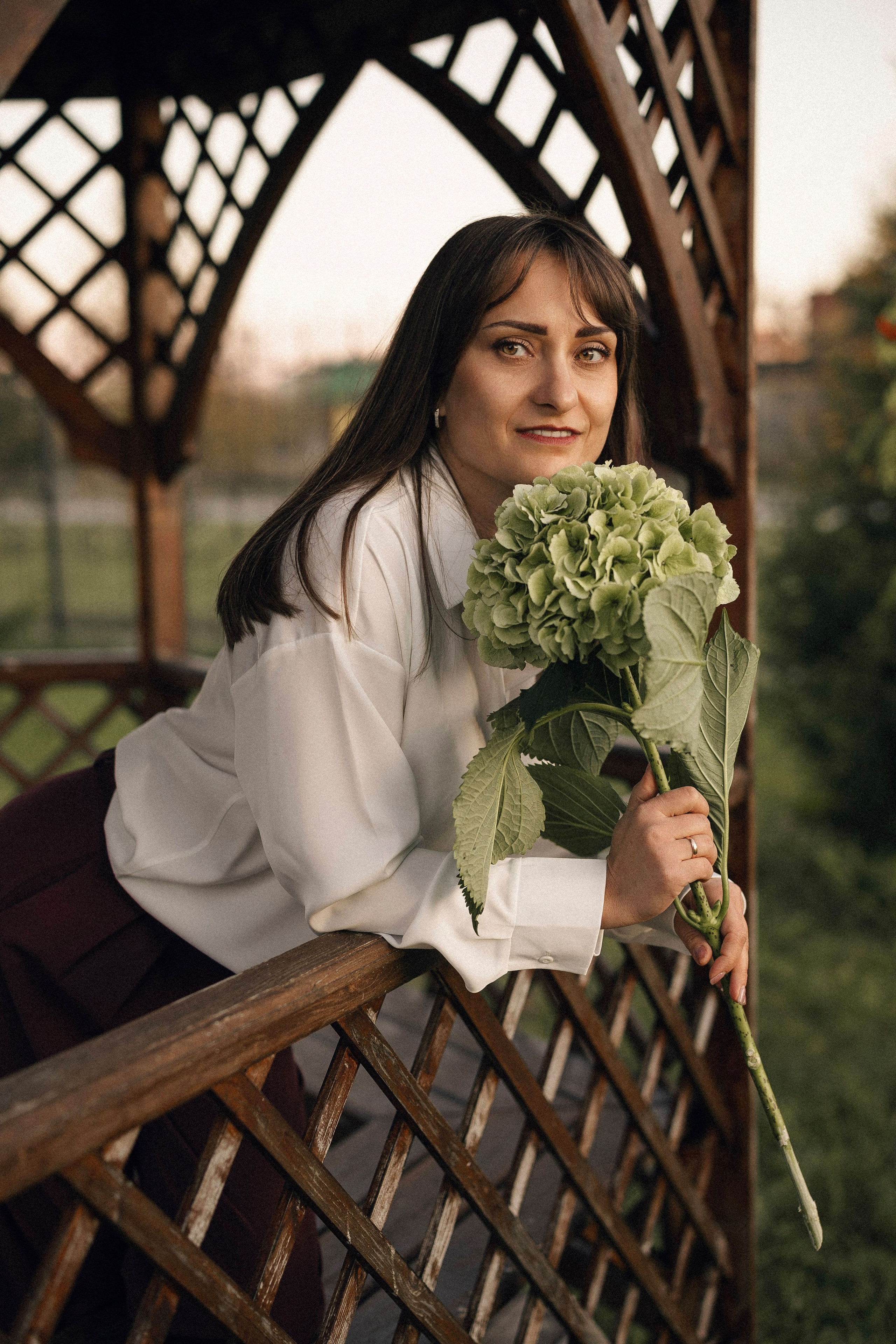Натали с гортензией. Портретный, семейный и свадебный фотограф в Нарьян-Маре