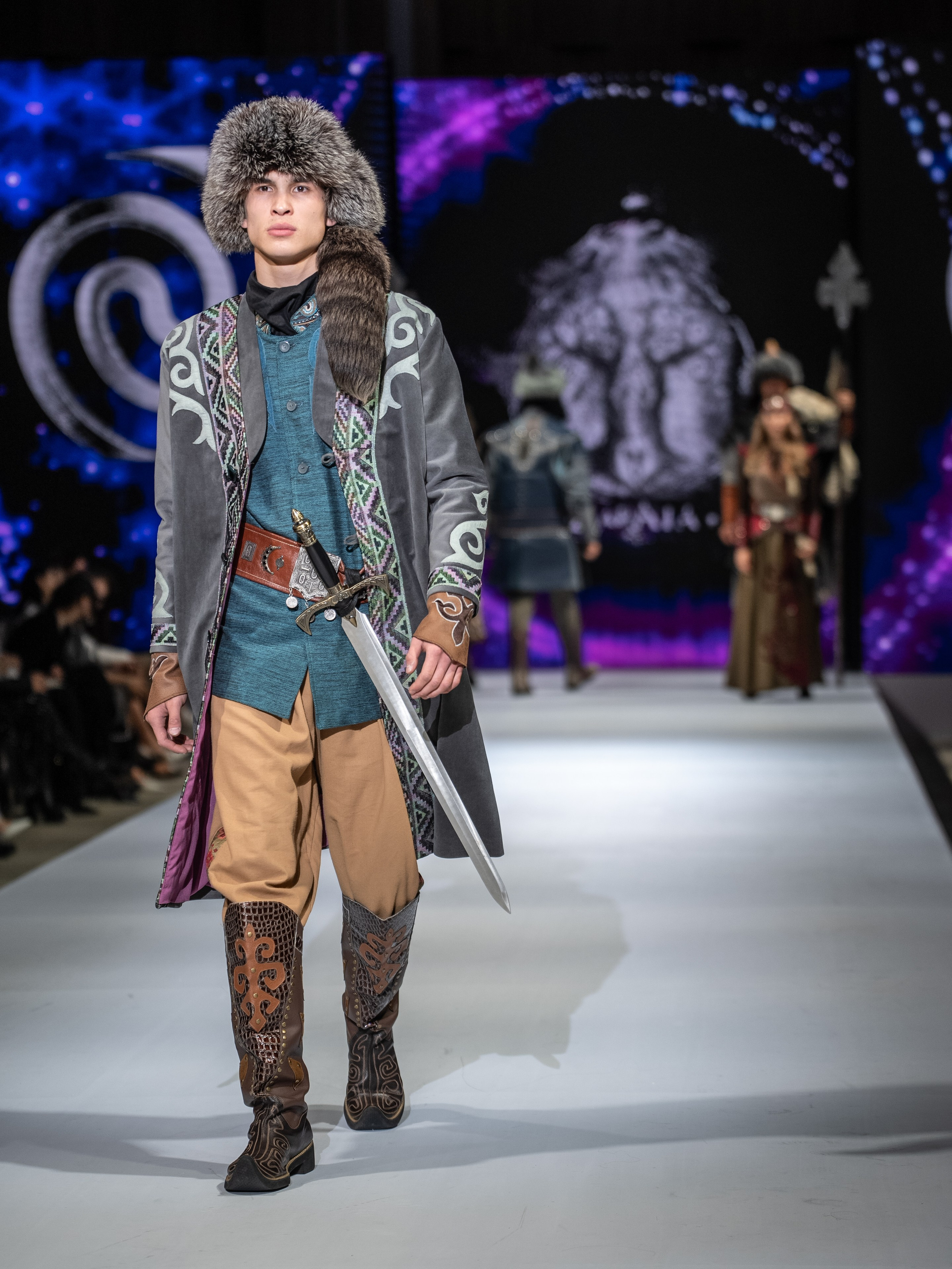 EURASIAN FASHION WEEK Lo Zarata. Сайт Алматинского НЮ АРТ, будуар и фэшн фотографа Дениса Карпенко