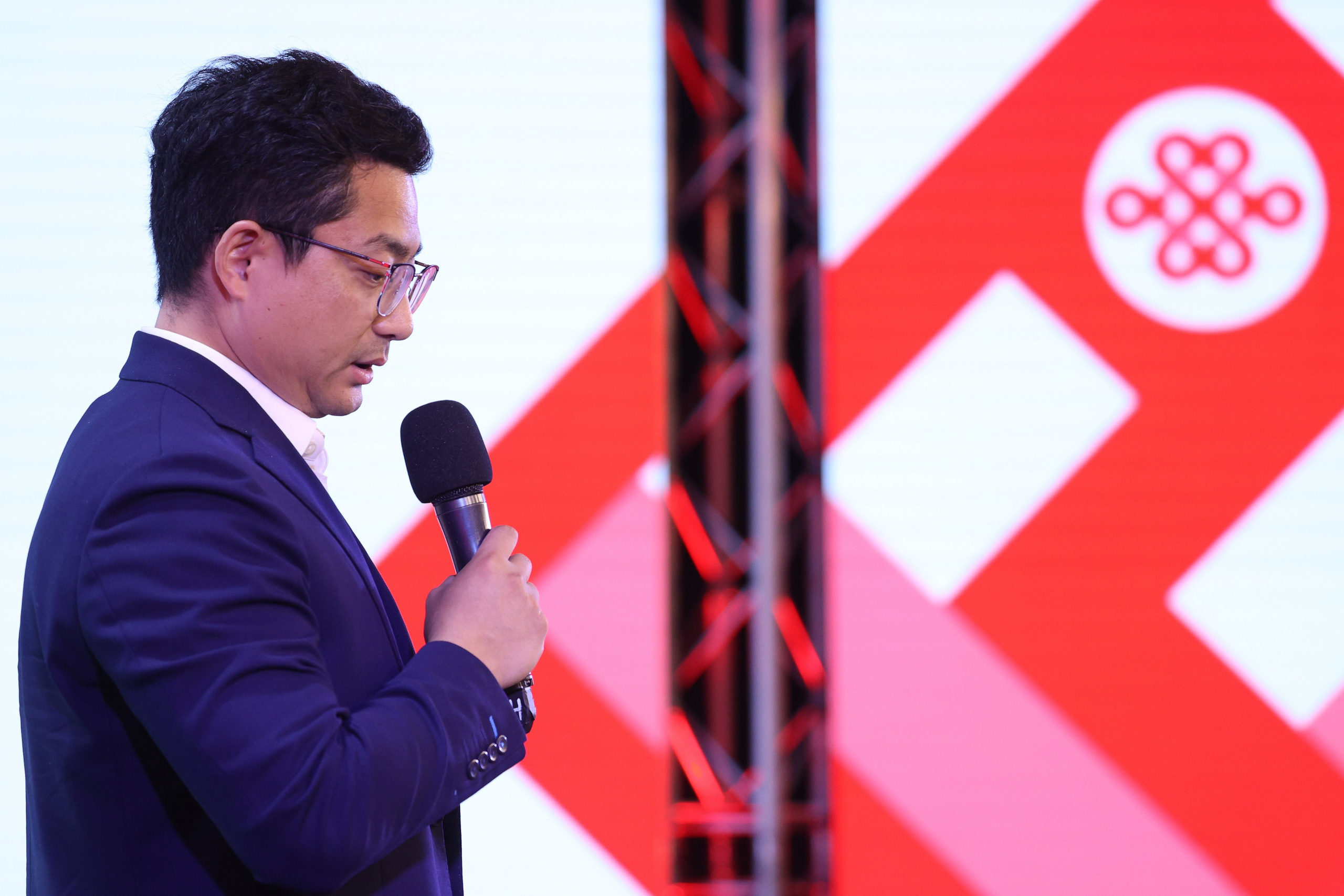 Репортажный фотограф в Москве Артём Соболев