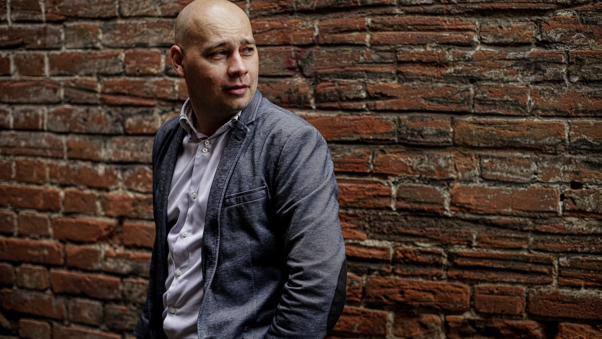 Фотограф и графический дизайнер Владимир Пуставетов