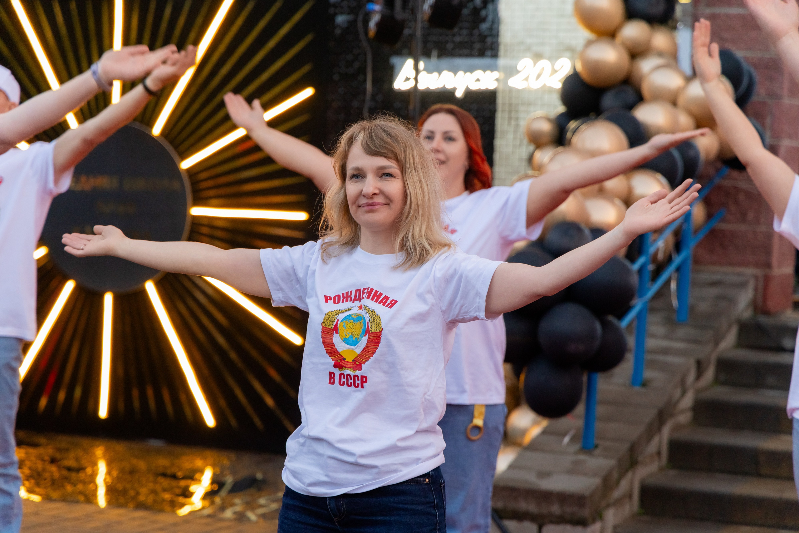 Школьный выпускной 2025 год в Минске, Беларуси. Свадебный фотограф в Минске/Беларуси Сергей Спиридонов