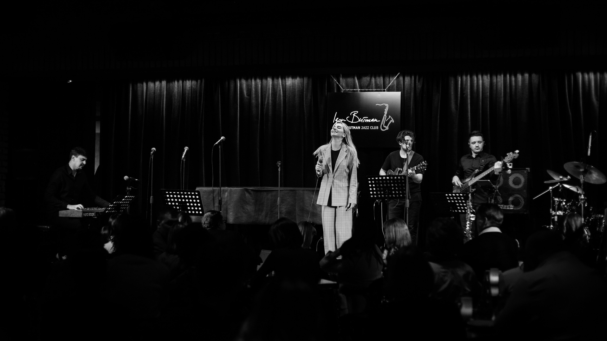 BACKSTAGE. Фотограф Юлия Курочкина