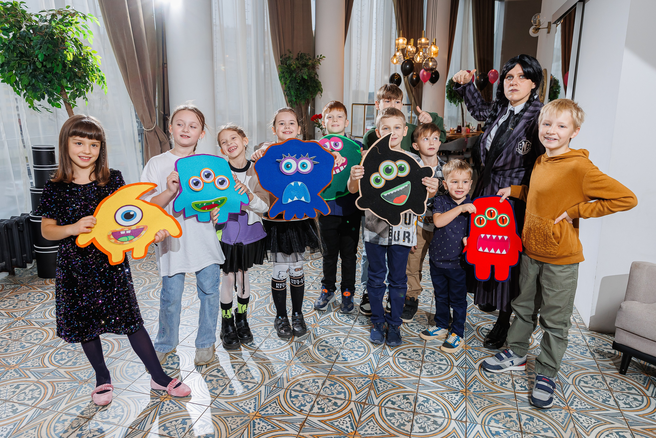 День рождения Насти «Венсдэй во Вкусотеррии». Семейный и детский фотограф Комина Елена, Власиха, Одинцово