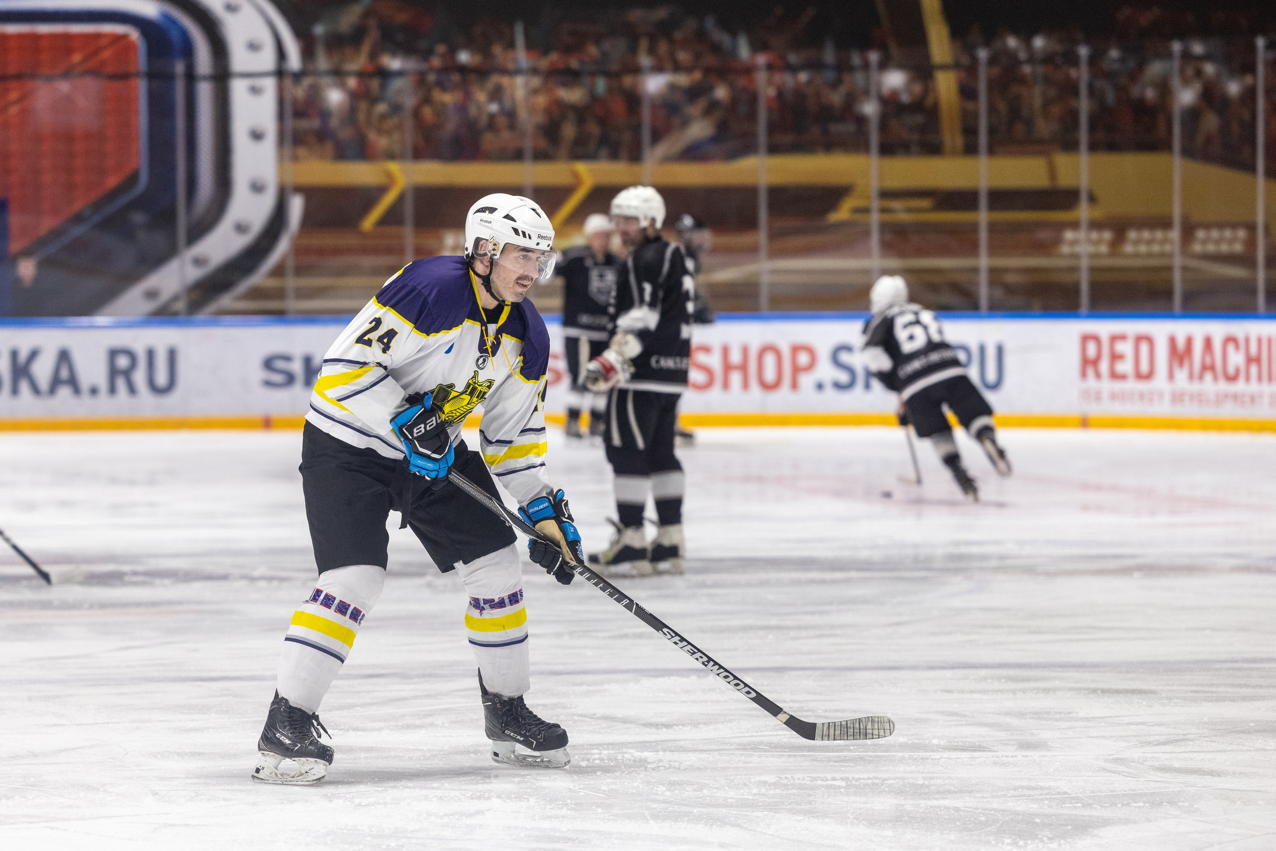 Бульдозер vs. LR-строй. Фотограф Александр Заломаев