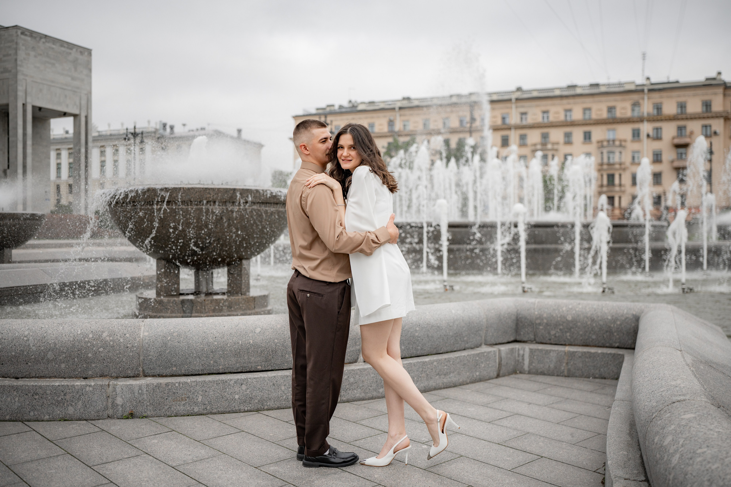 Фотосессия рядом с загсом Московского района у РНБ