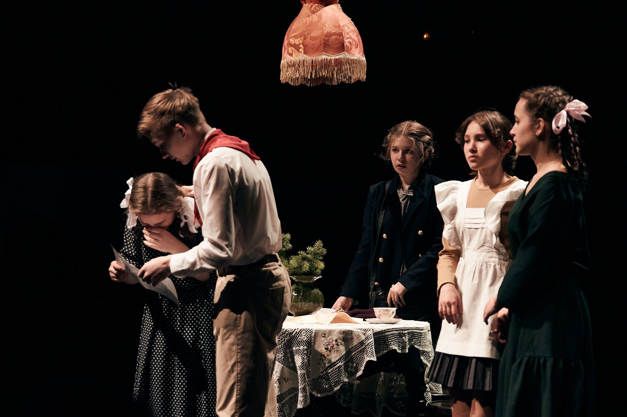 Спектакль «Советская, 44». Дети Сац. Фотограф в Москве. Индивидуальные и парные съёмки, мероприятия, промо-съёмки для артистов