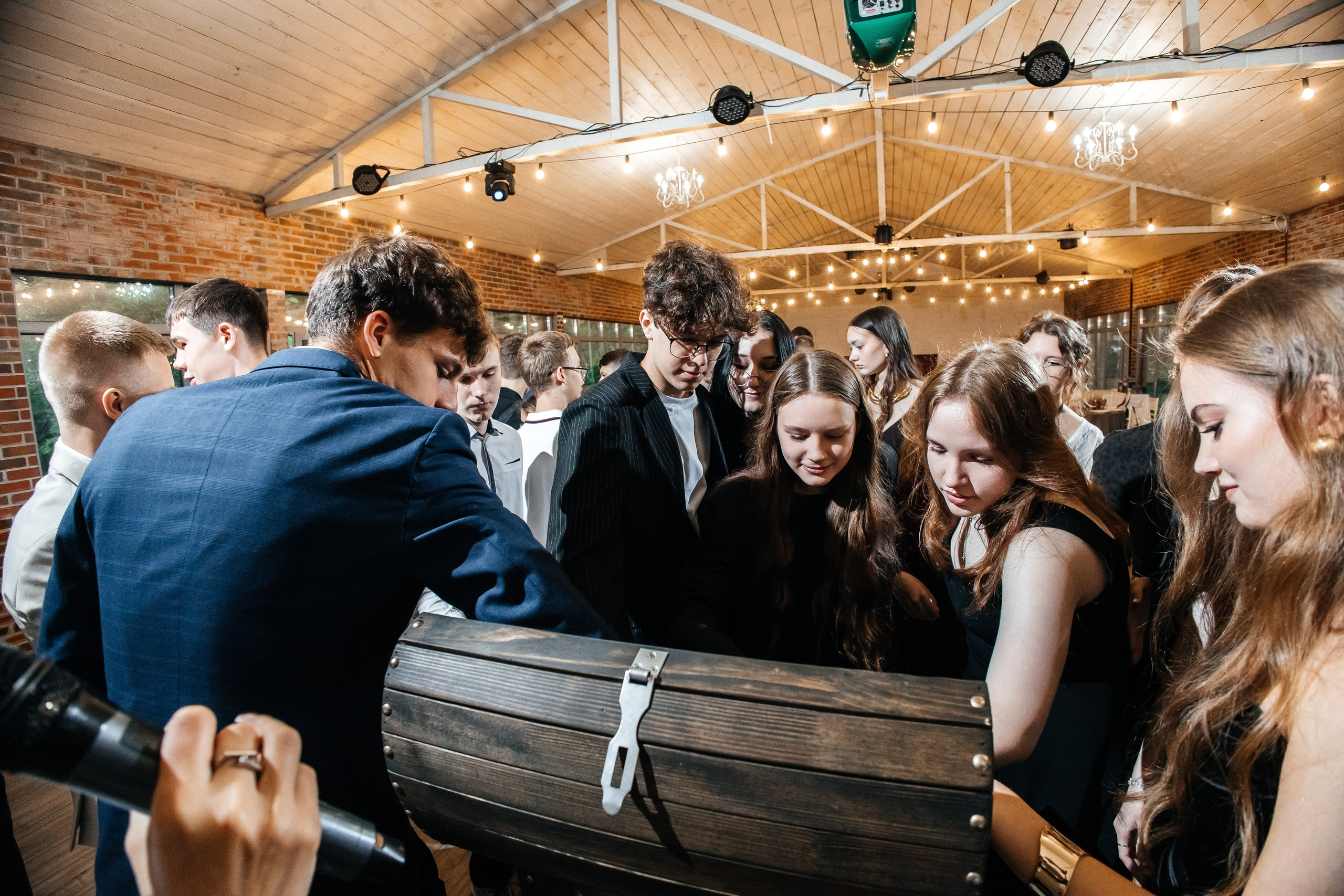 Выпускной 9 класс. Фотограф в Санкт-Петербурге Виктория Безверхая