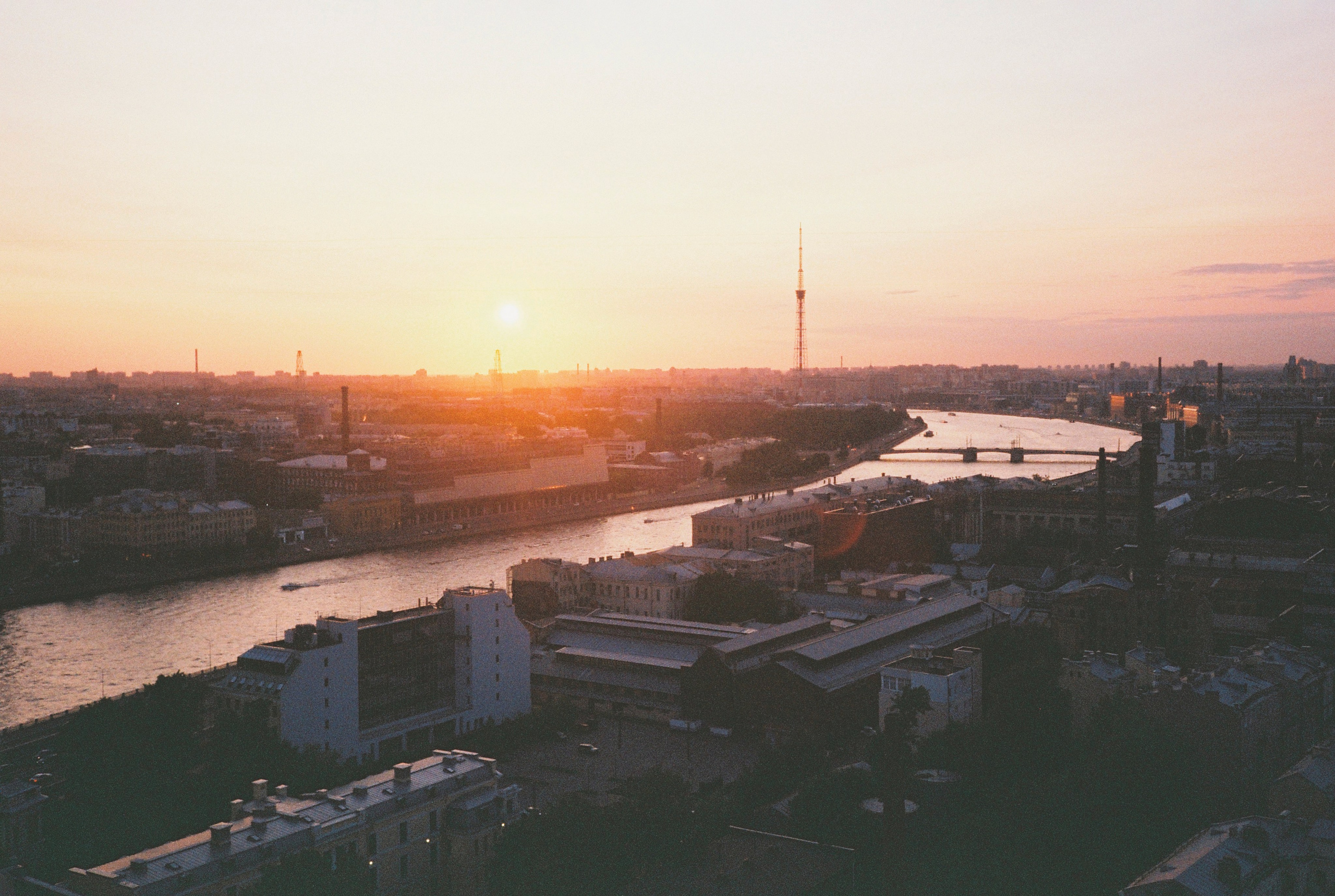 Фотографии цветные. Свадебный и семейный пленочный фотограф в Петербурге Истомина Ирина