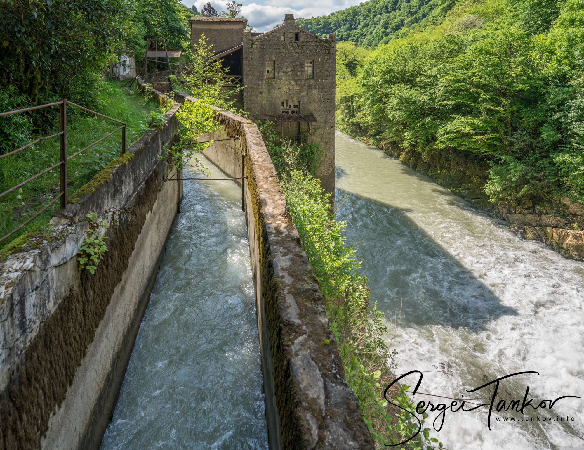 Абхазия (май 2019). Фотограф Сергей Танков