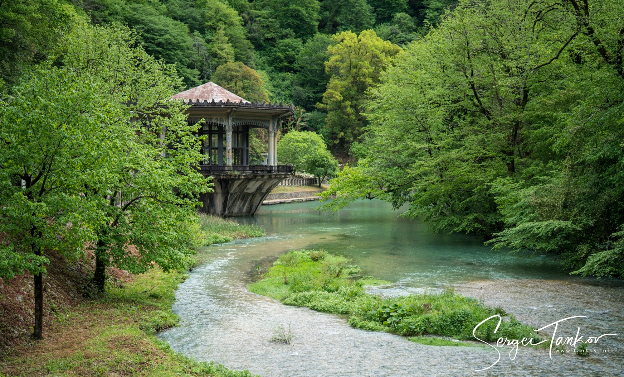 Абхазия (май 2019). Фотограф Сергей Танков