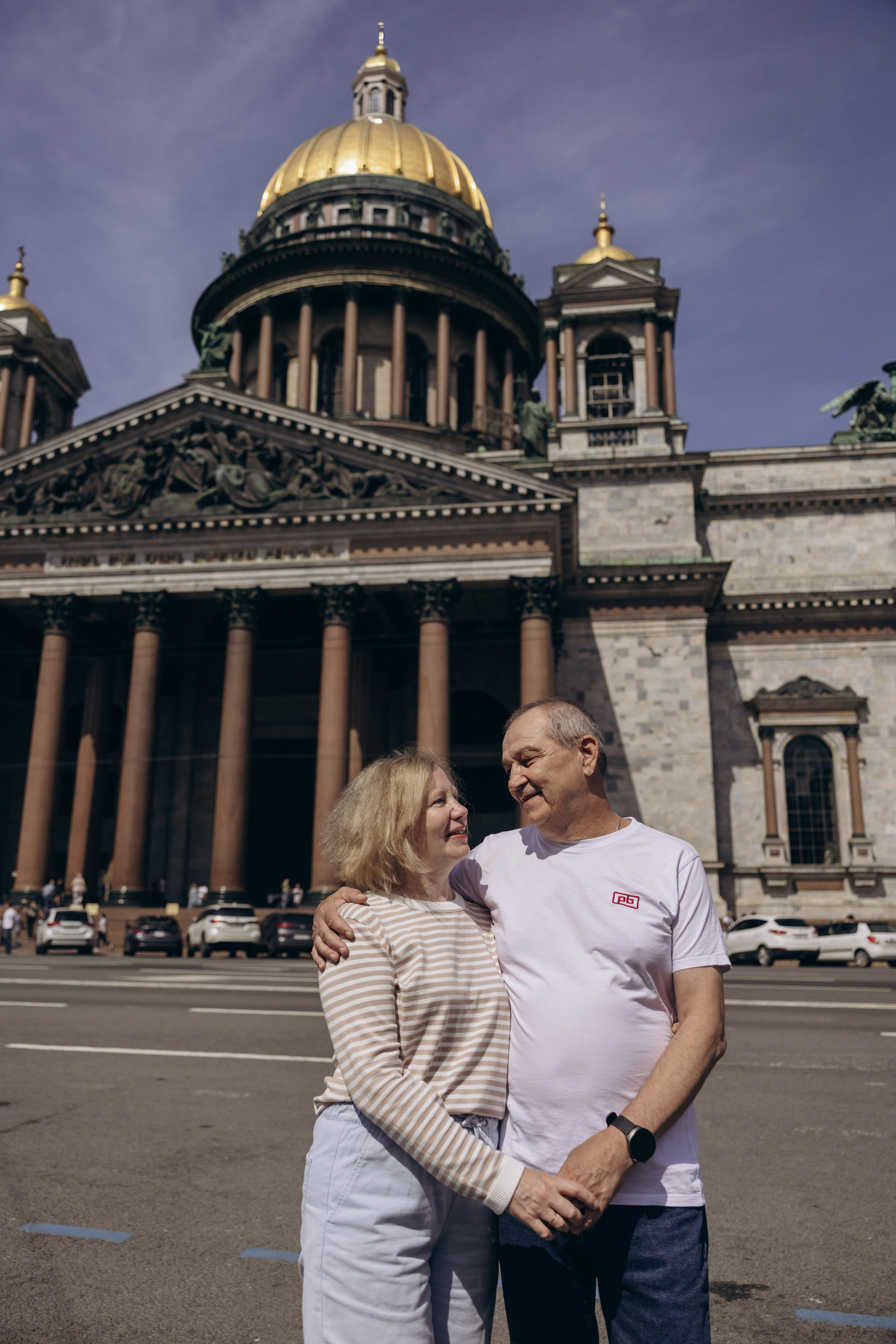 Семейная прогулка на Исаакиевском соборе. Семейный и свадебный фотограф в Санкт-Петербурге Екатерина Васильева