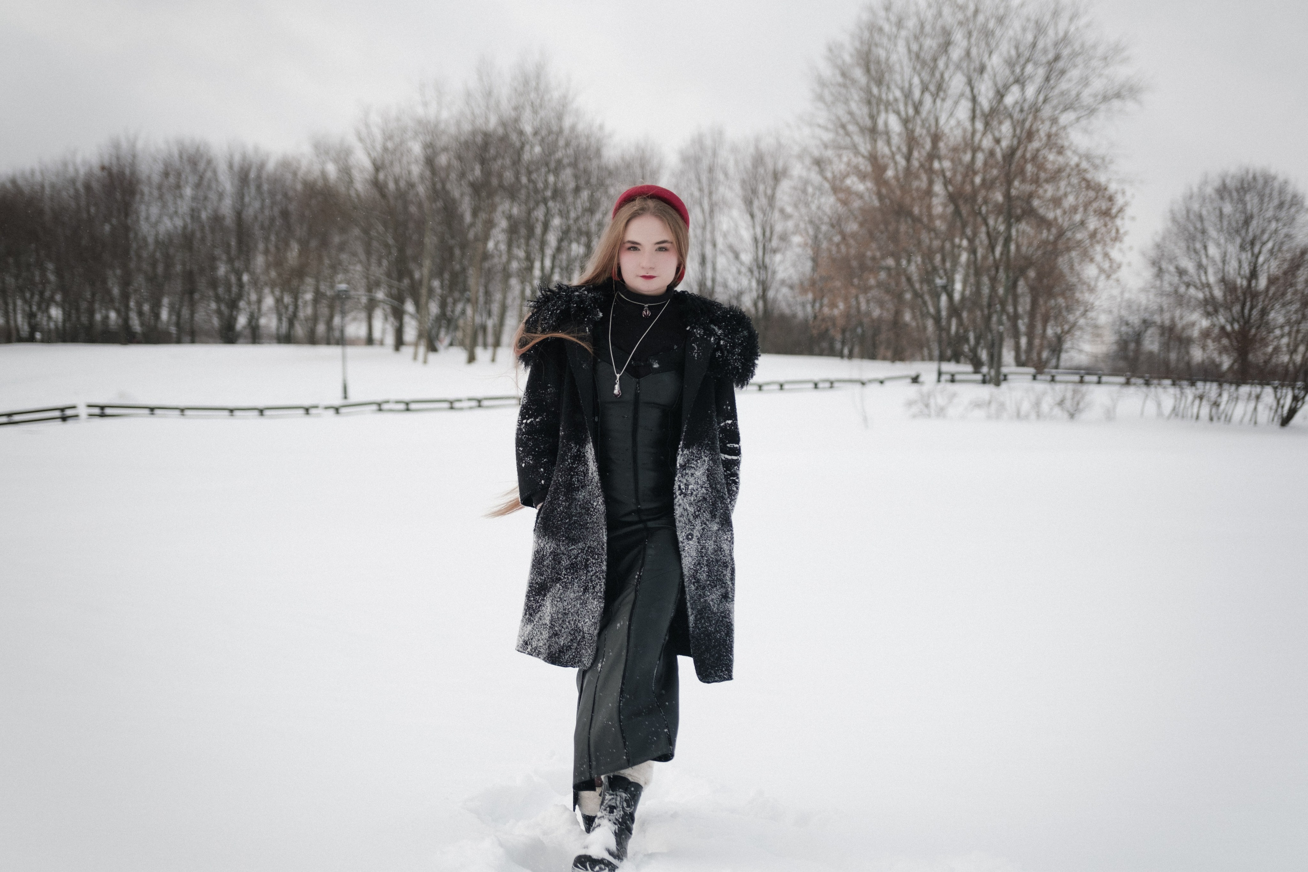 Яна в Коломенском зимой. Фотограф в Москве Максим Скоробогатов