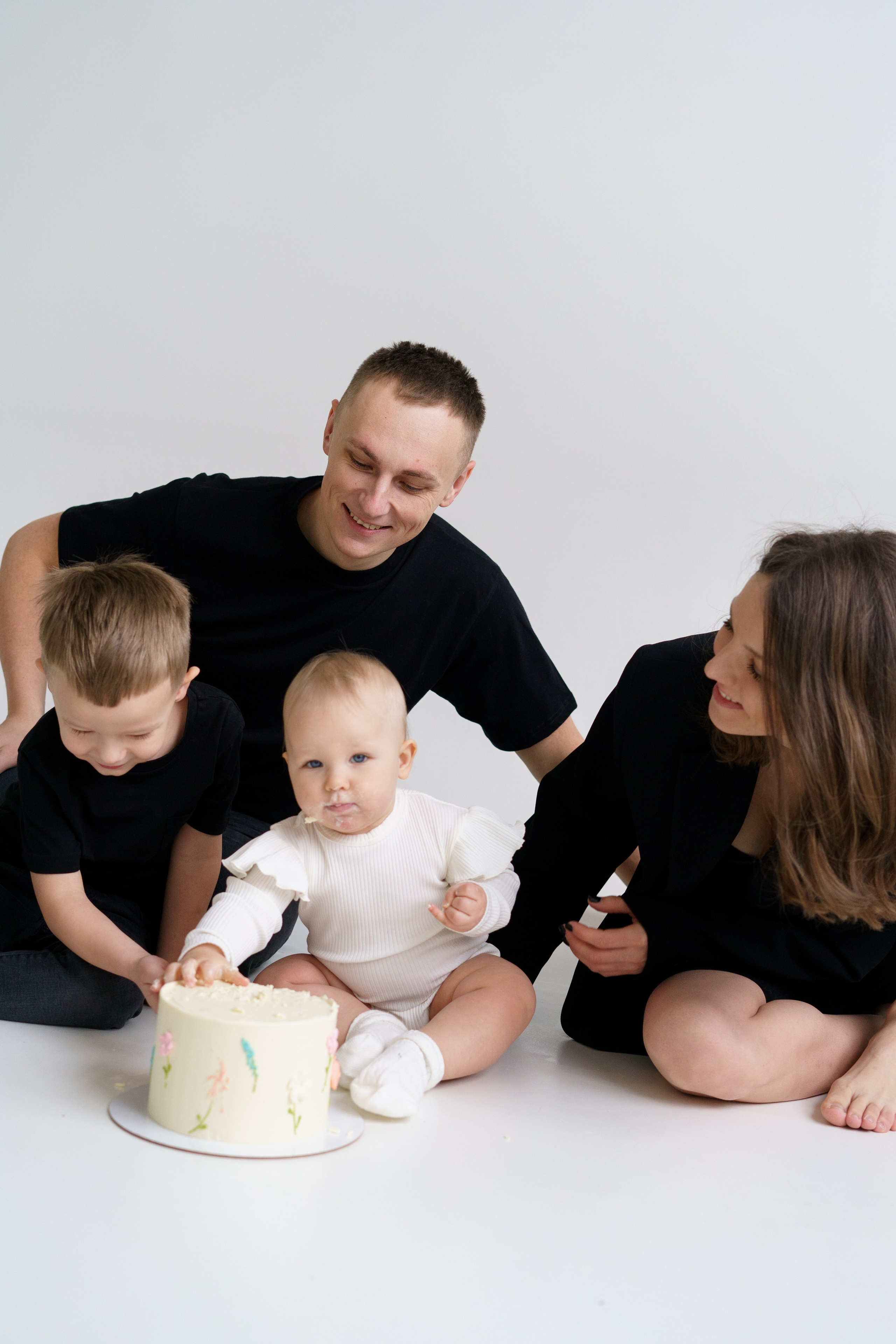 Наталья, Варя, Матвей, Саша. Главная