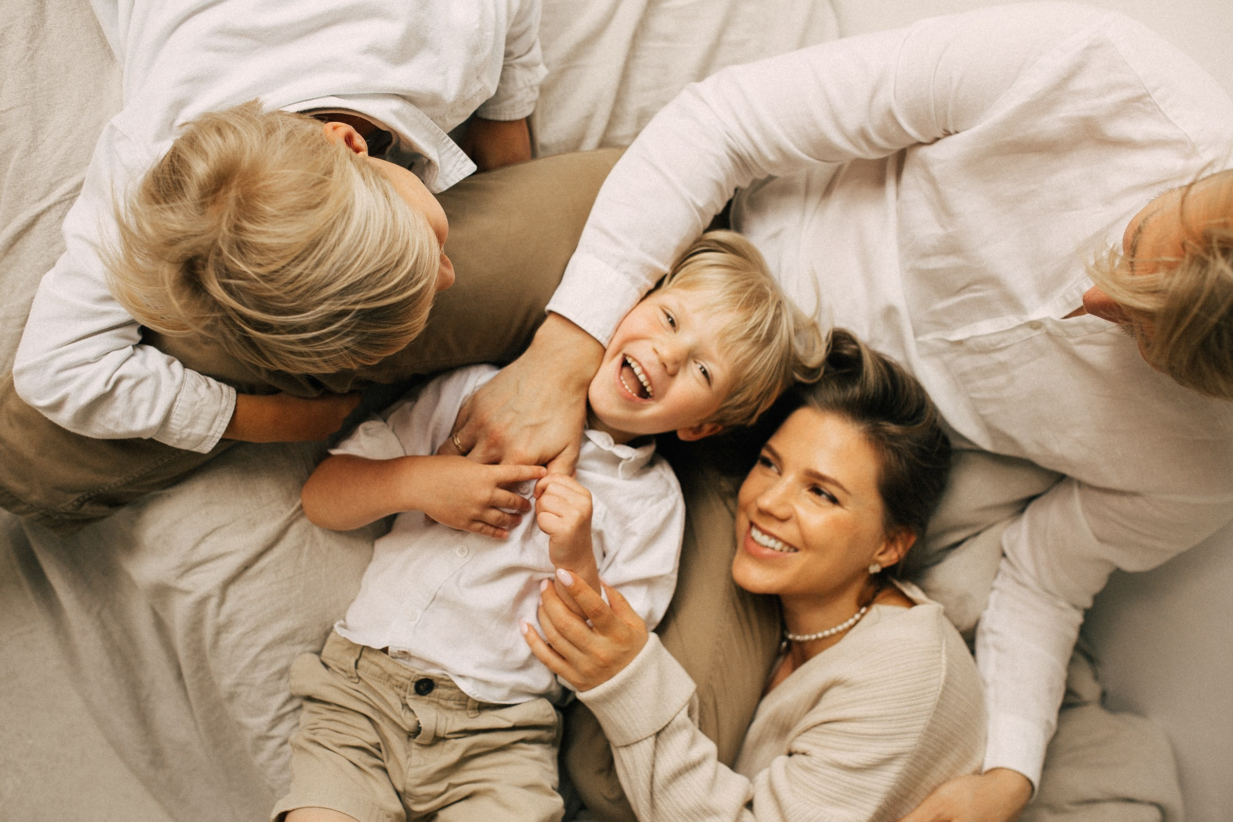 Игорь и его команда. Ваш семейный фотограф в Москве и Московской области