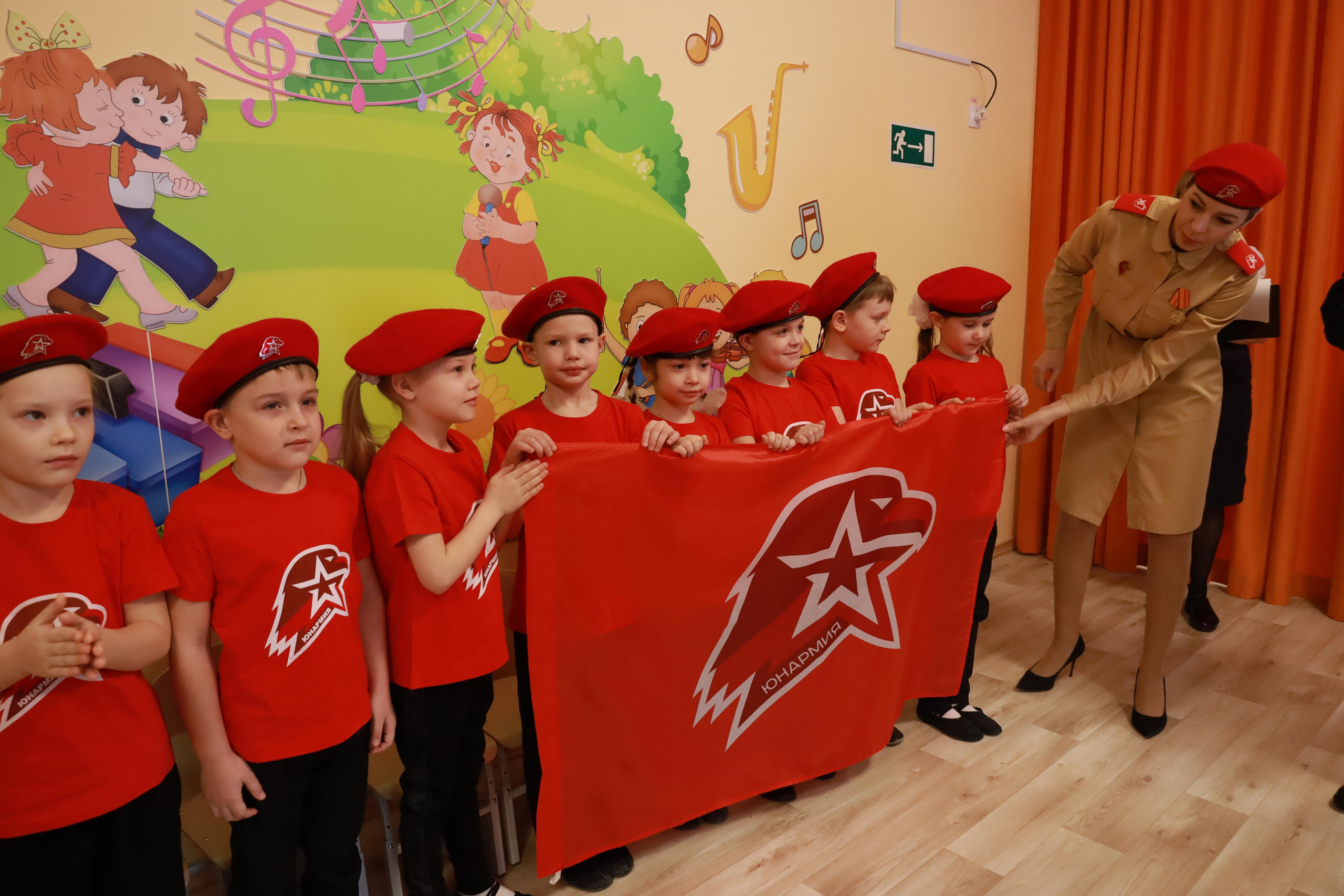 Прием малышей в ЮНАРМИЮ. Небольшой кусочек большого репортажа. Семейный и детский фотограф в Новосибирске, Москве Анна Кутарева