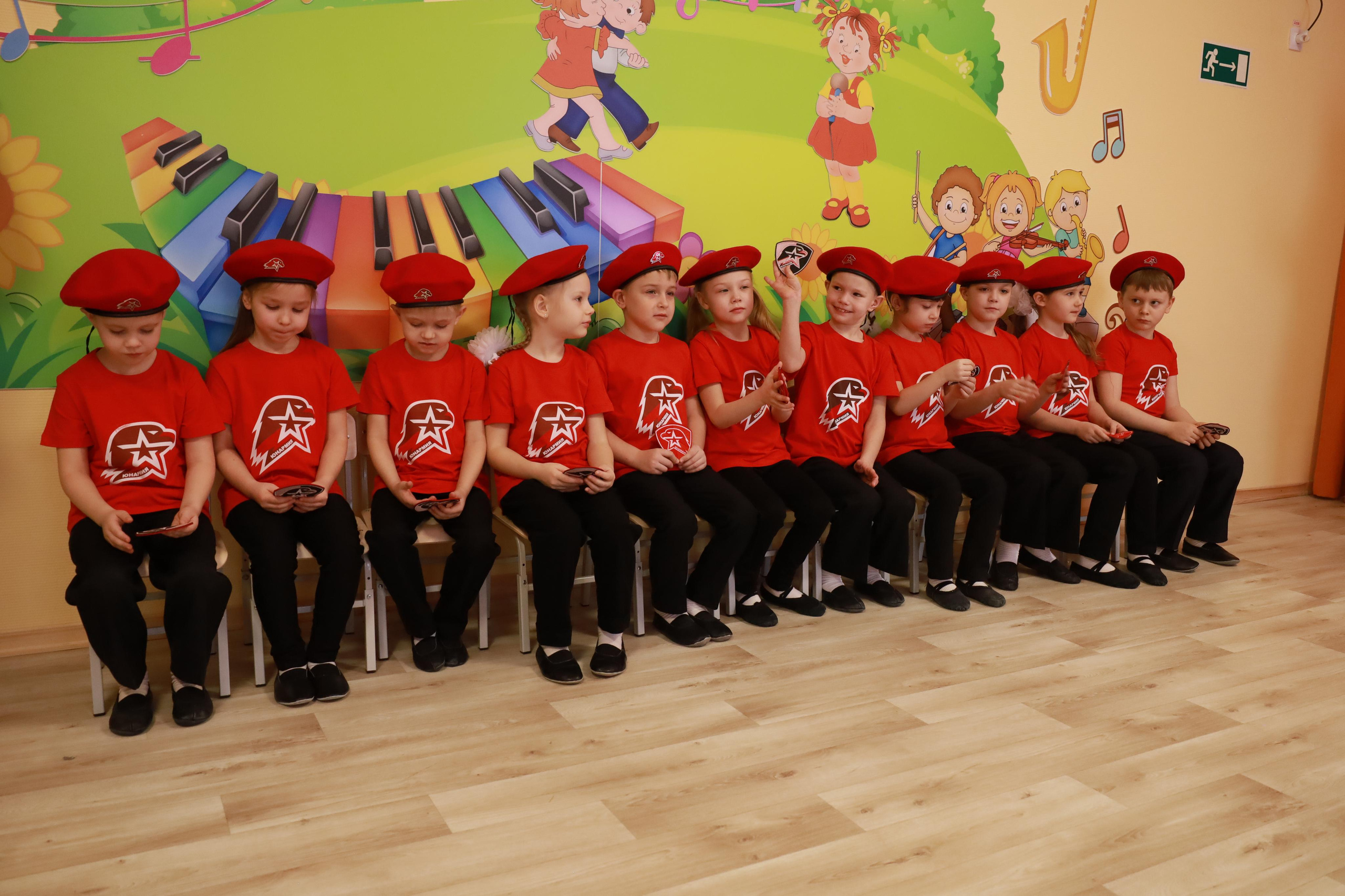 Прием малышей в ЮНАРМИЮ. Небольшой кусочек большого репортажа. Семейный и детский фотограф в Новосибирске, Москве Анна Кутарева