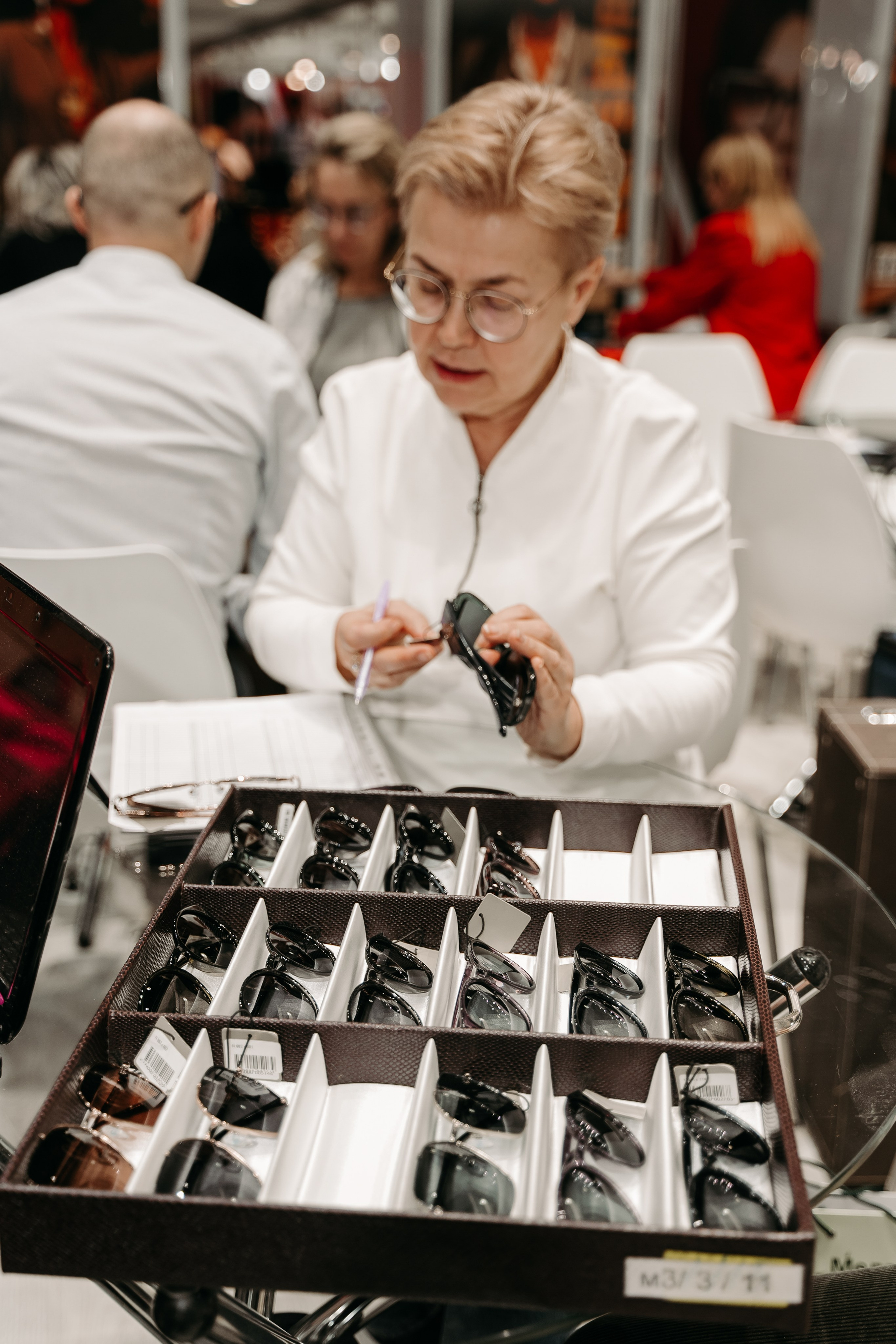 Оптическая_выставка. Репортажный и свадебный фотограф в Москве Рая Небогатова